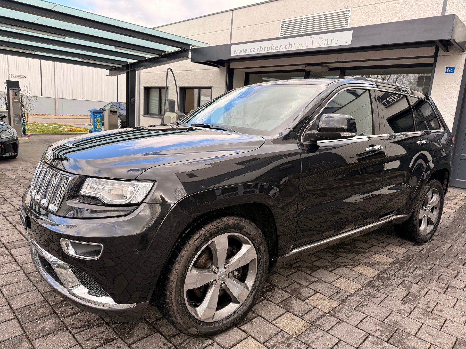 JEEP Grand Cherokee 3.0 CRD Summit Automatic-image-1
