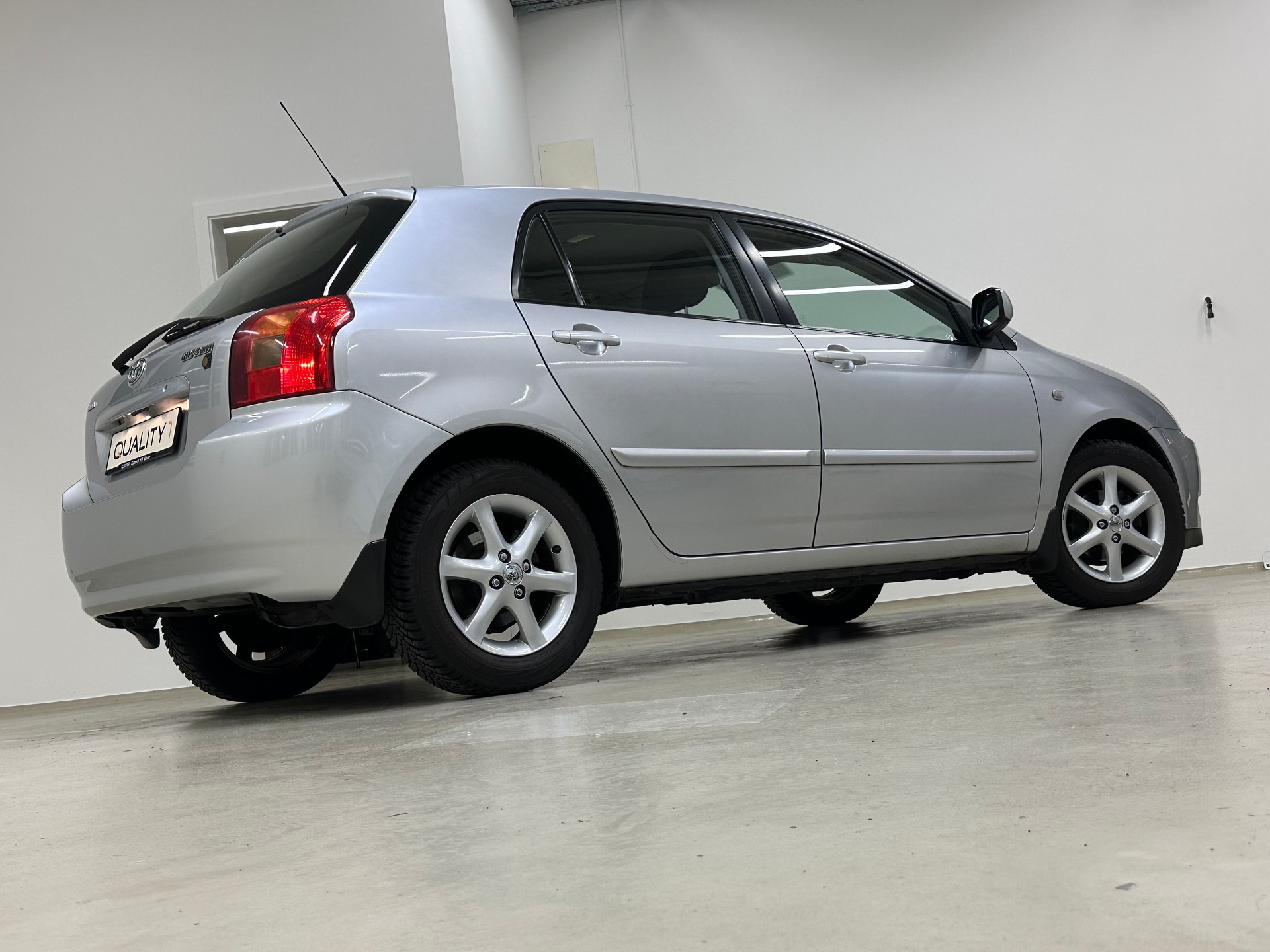 TOYOTA Corolla 1.6 Linea Sol-showroom-element-2