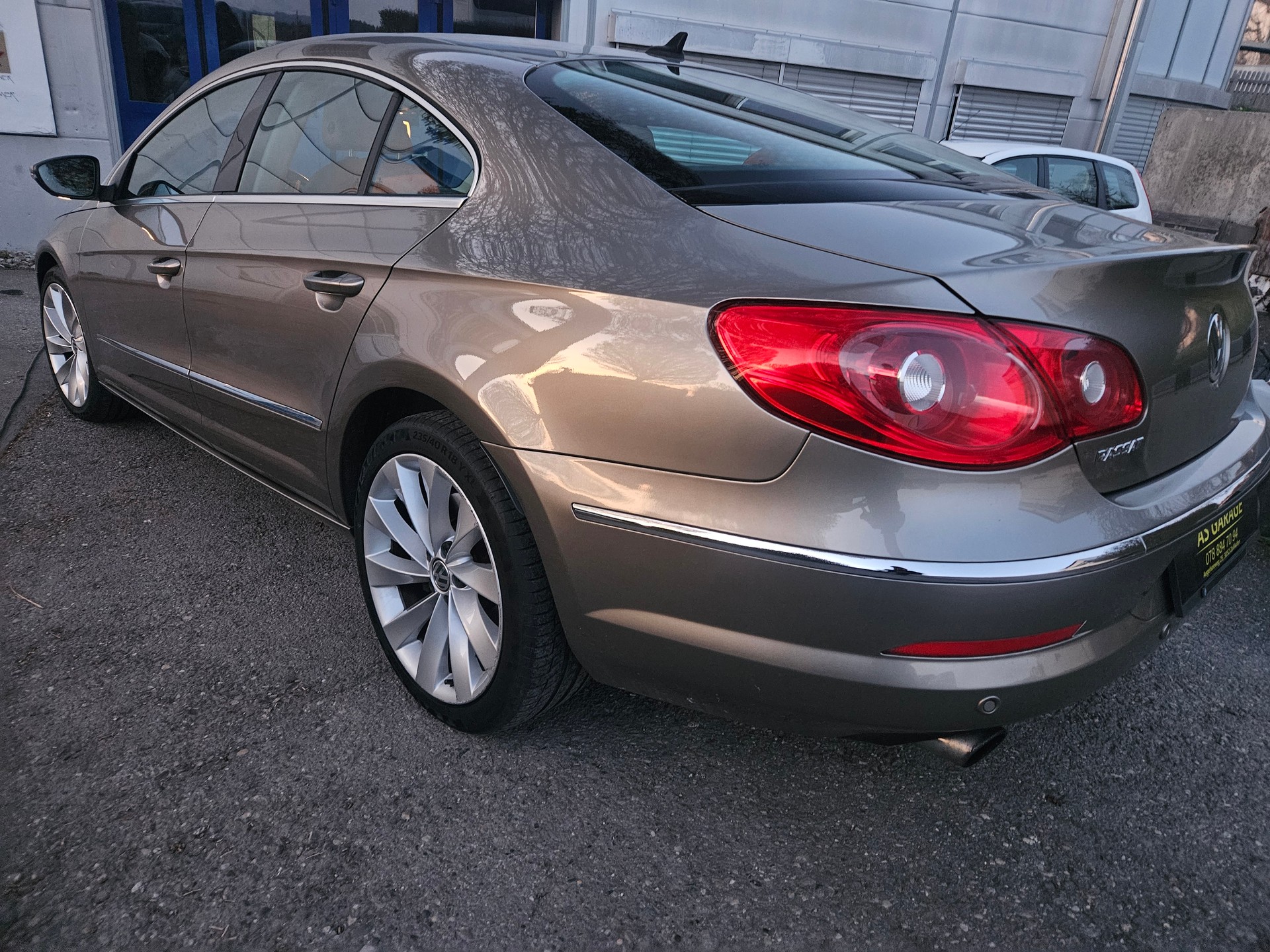 VW Passat CC 3.6 V6 FSI 4Motion-image-5