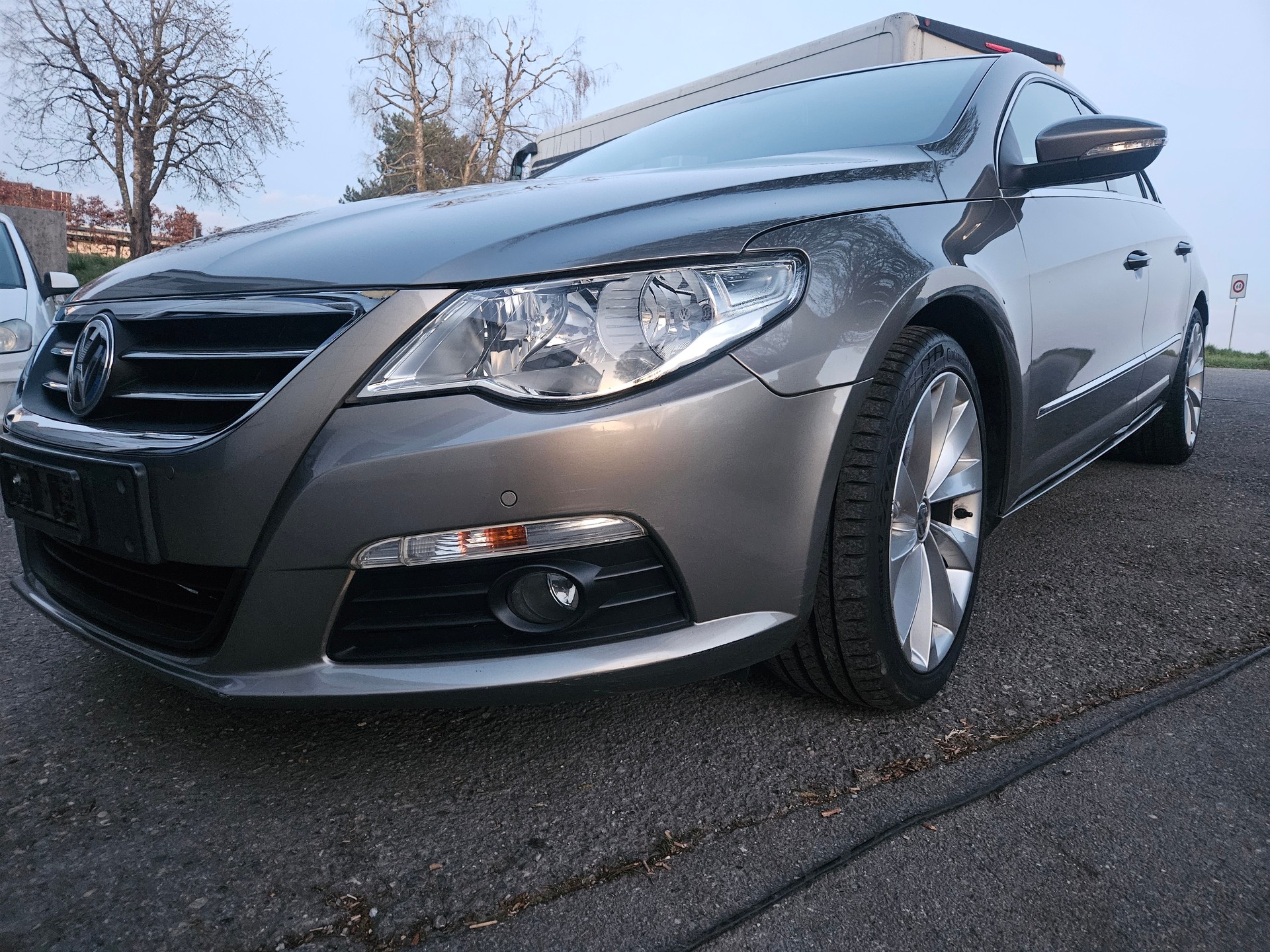 VW Passat CC 3.6 V6 FSI 4Motion-image-2