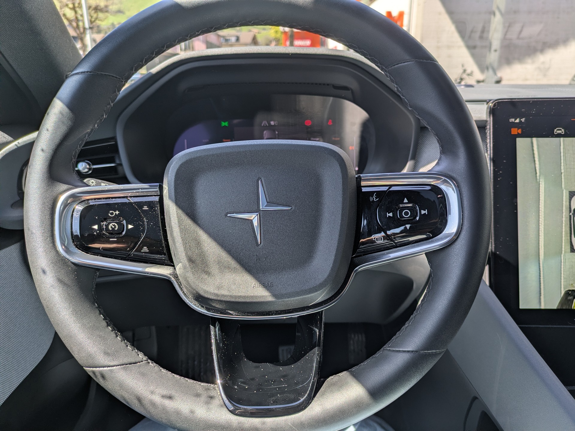 POLESTAR 2 Long Range Dual Motor-image-16