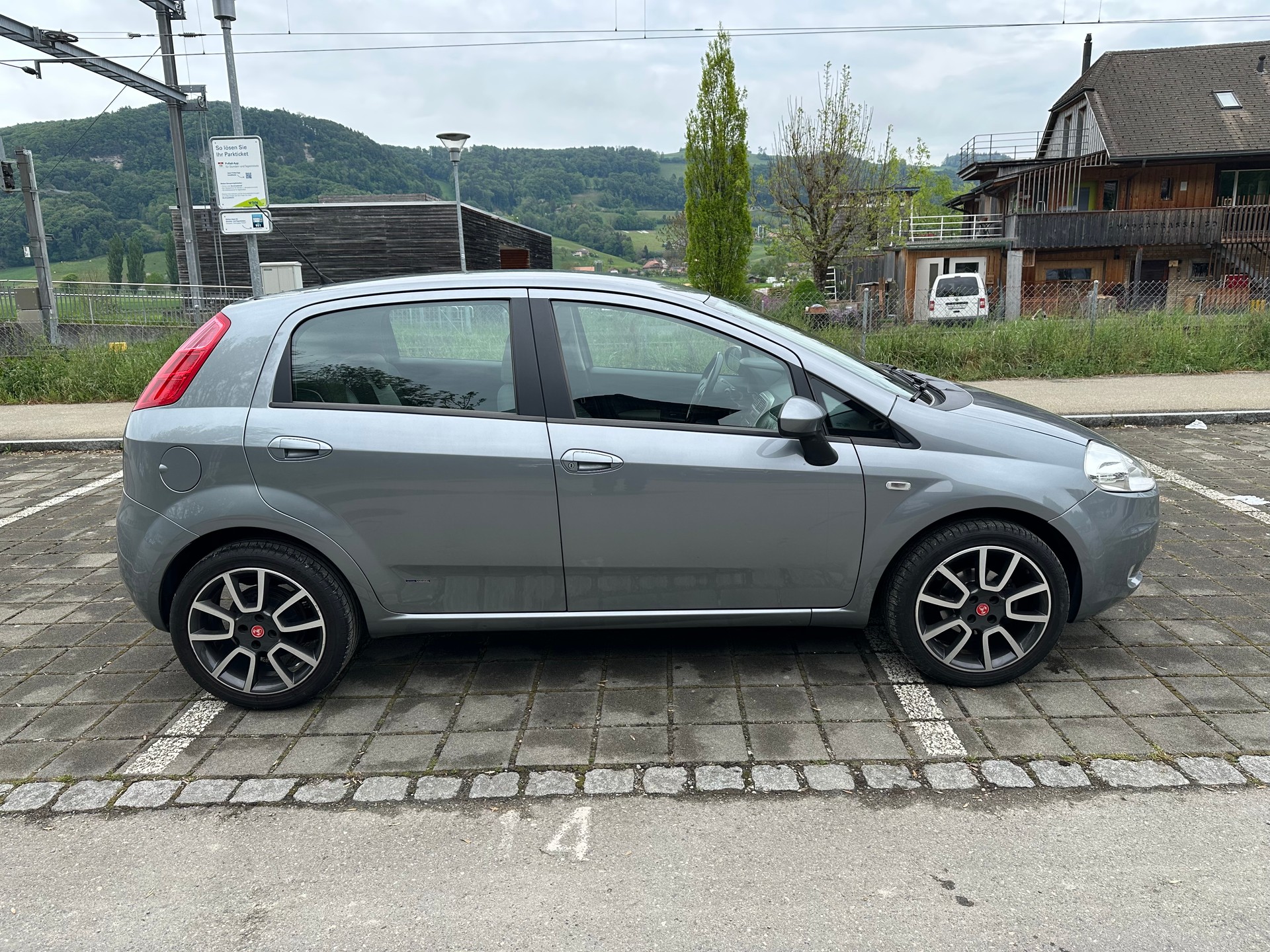 FIAT Punto 1.4 Dynamic Frisch ab MFK und grossem Service-image-4