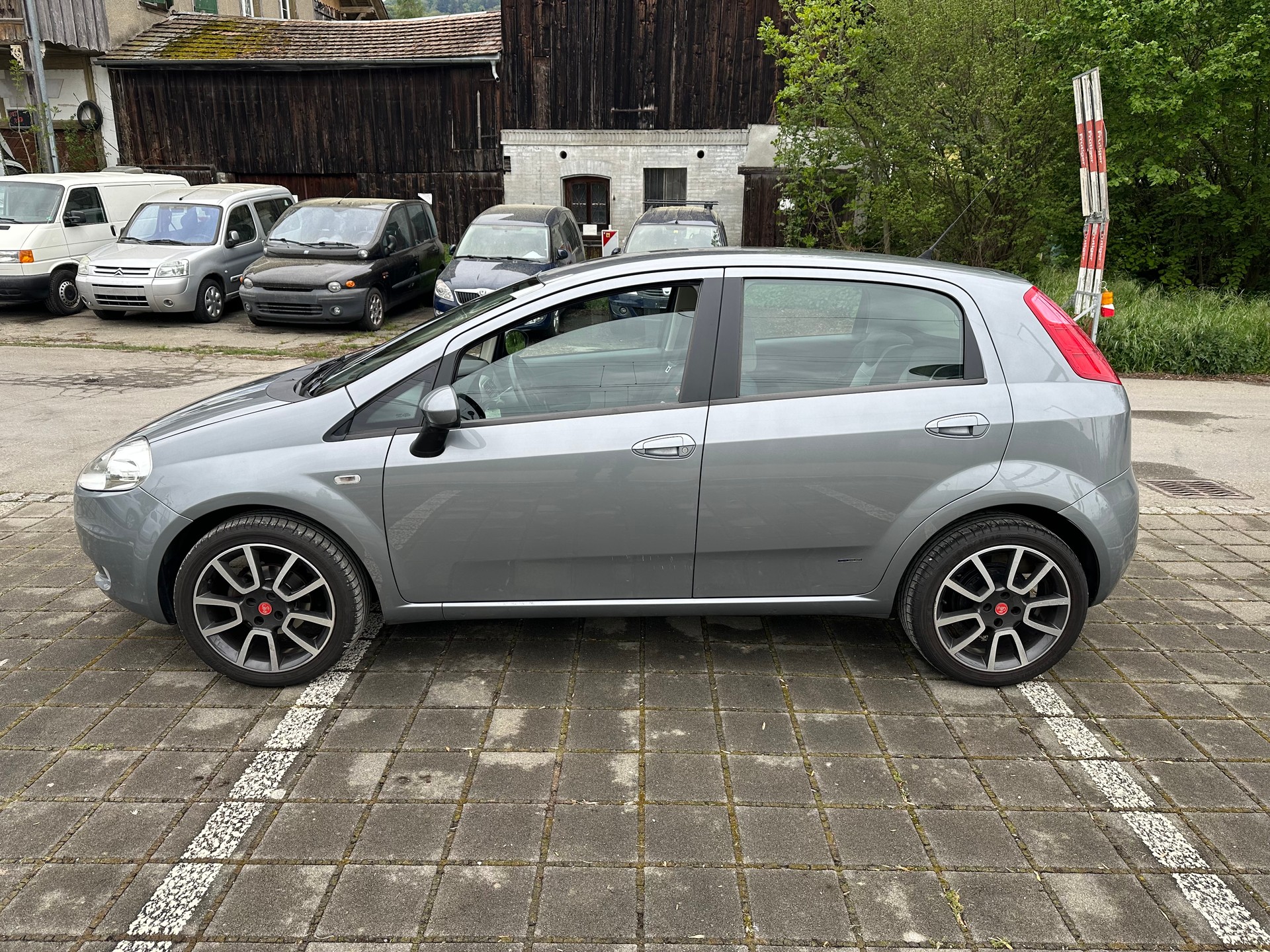FIAT Punto 1.4 Dynamic Frisch ab MFK und grossem Service