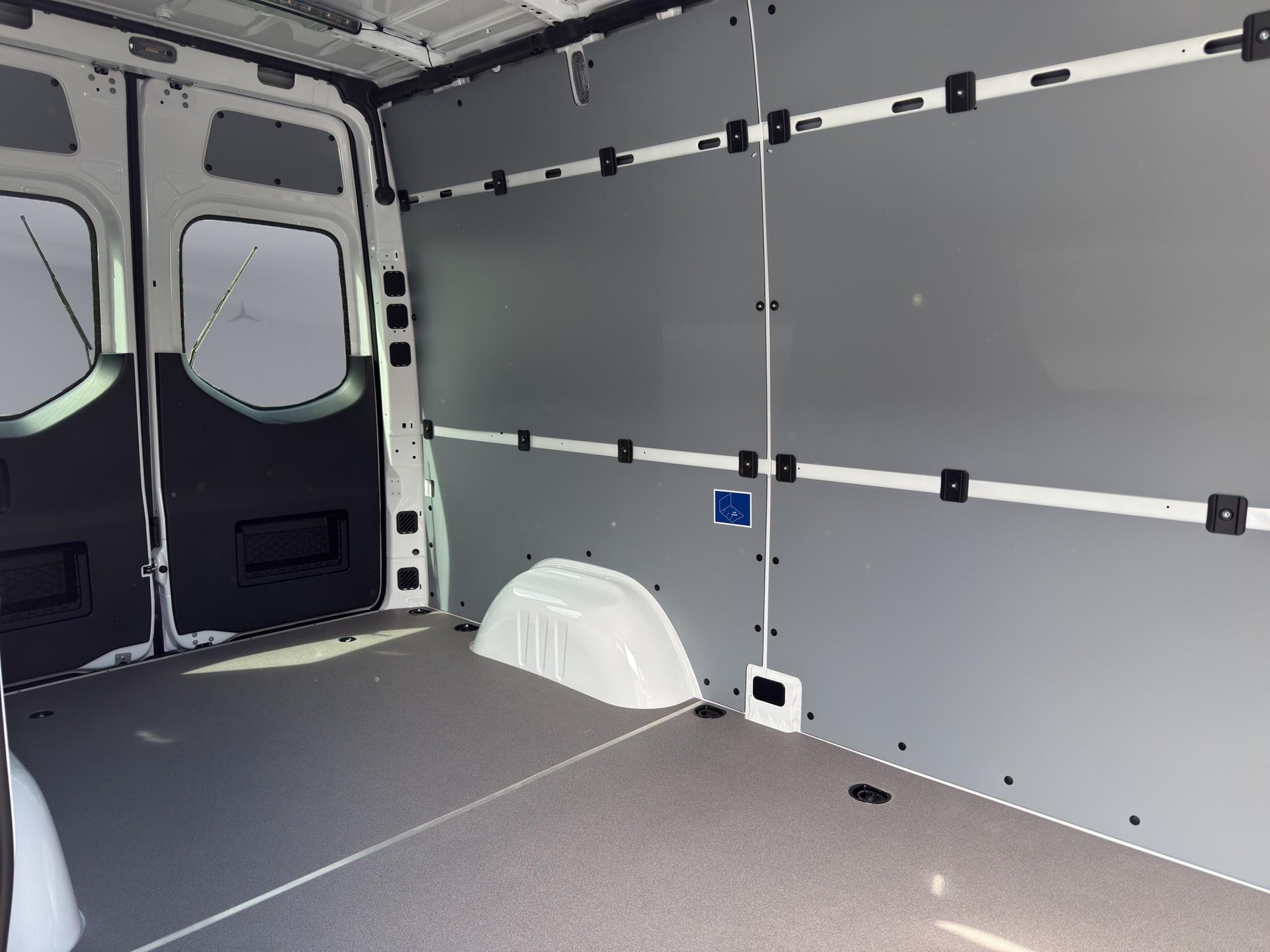 MERCEDES-BENZ Sprinter 317 Kaw. 3665 S 2.0 CDI 170 Pro-image-12