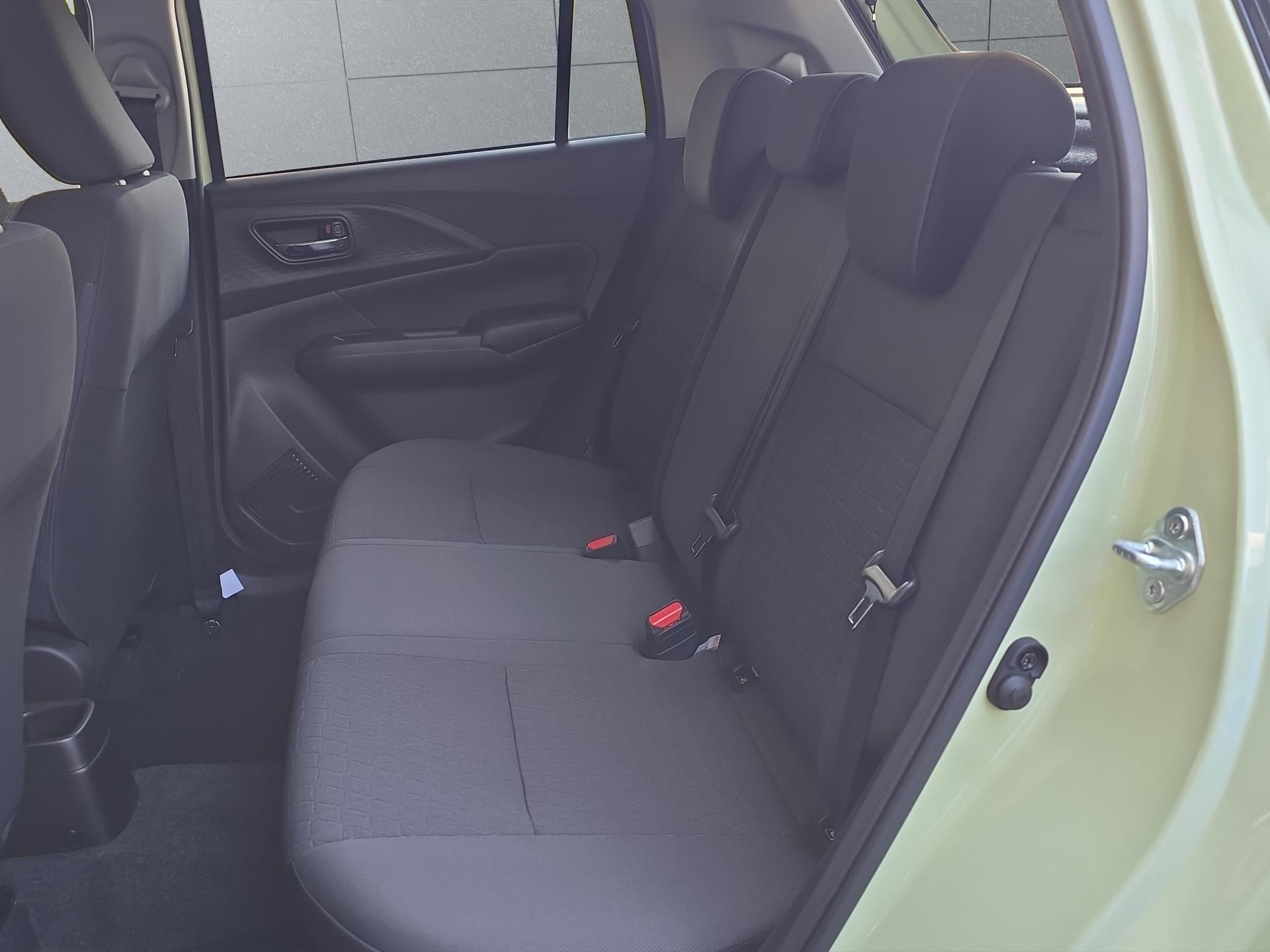 SUZUKI Swift 1.2 Sakura Hybrid 4x4-image-18