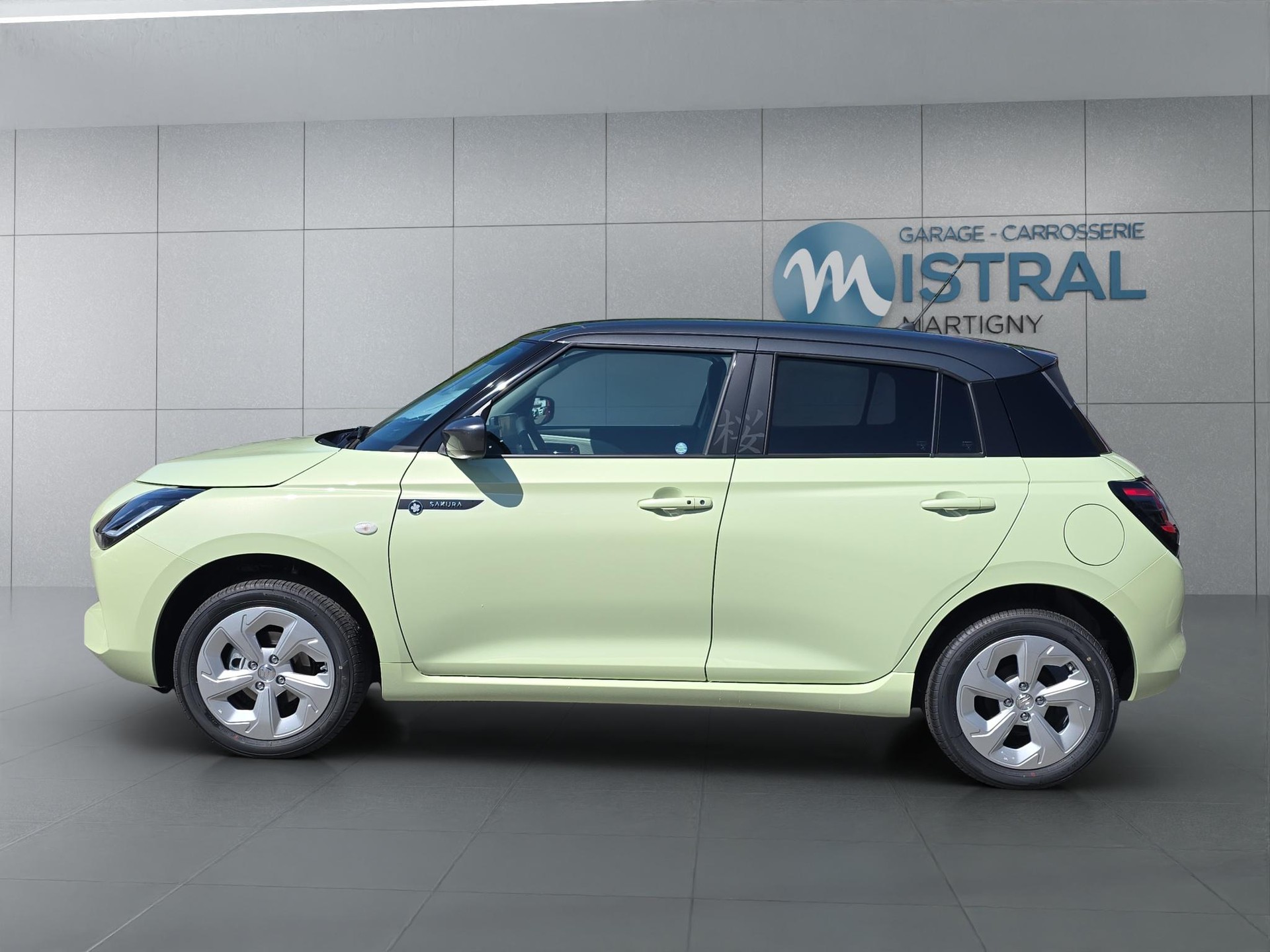 SUZUKI Swift 1.2 Sakura Hybrid 4x4-showroom-element-1
