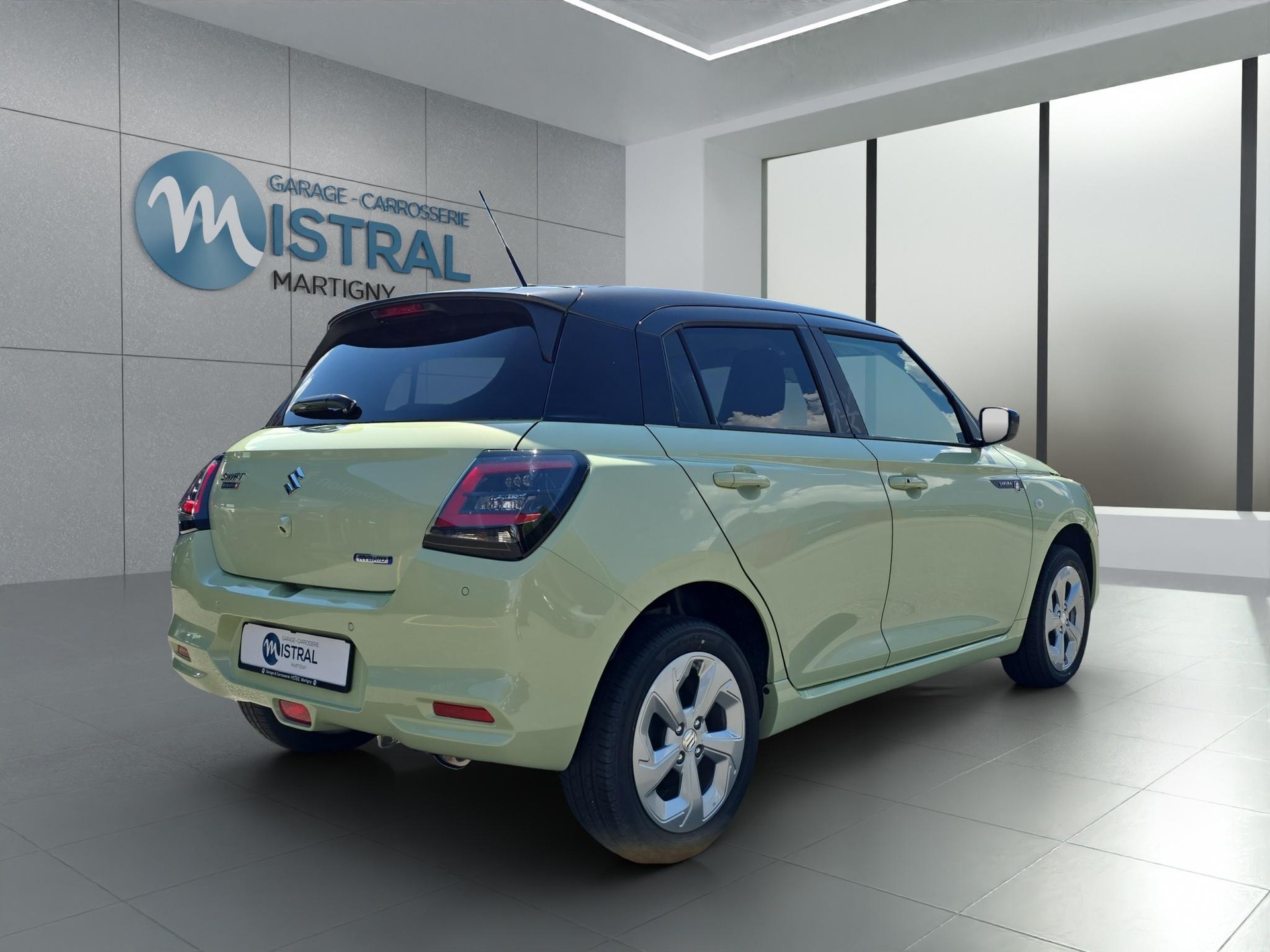 SUZUKI Swift 1.2 Sakura Hybrid 4x4-image-4
