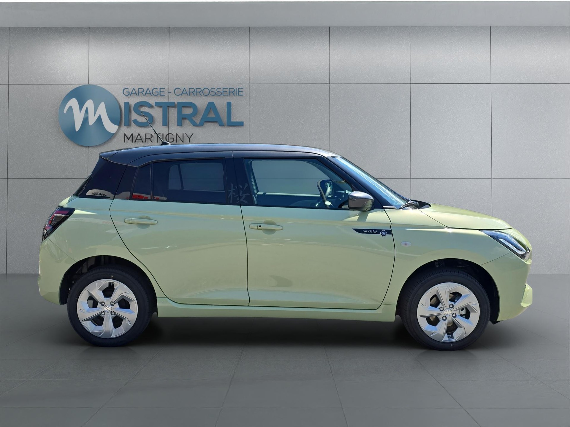 SUZUKI Swift 1.2 Sakura Hybrid 4x4-image-5