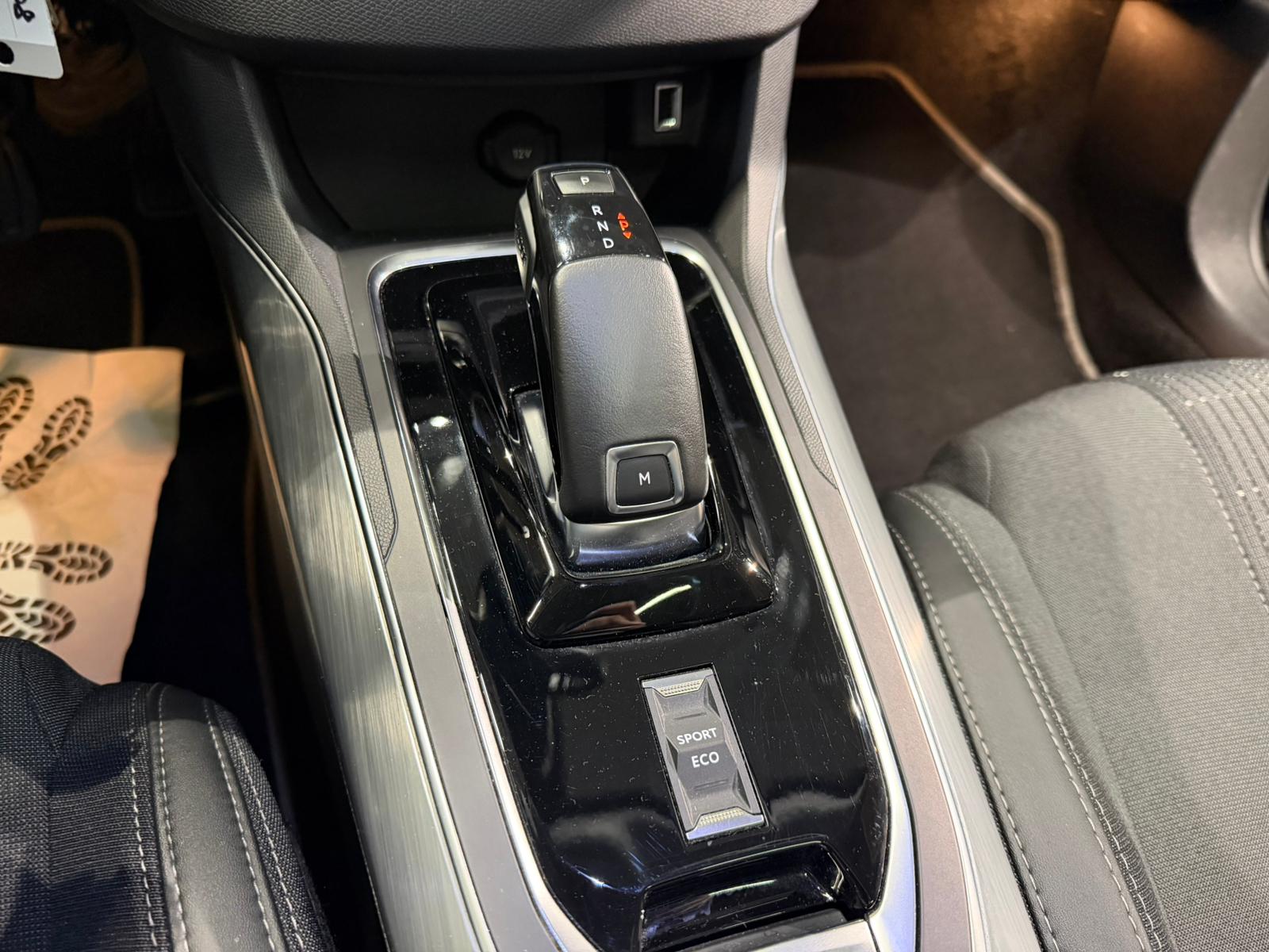 PEUGEOT 308 1.2 Pure Tech Tech Edition EAT8-image-20