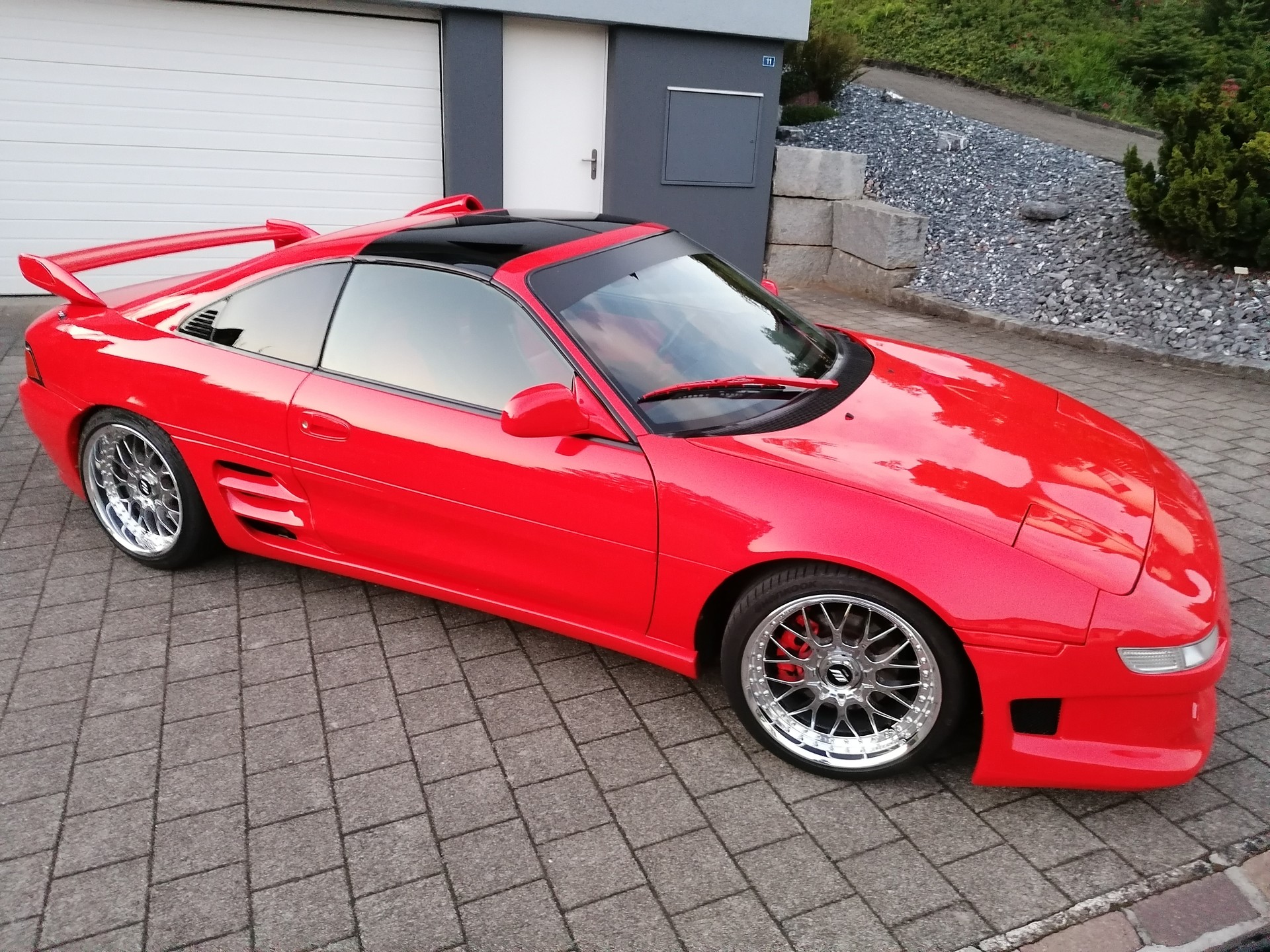 TOYOTA MR2-image-2