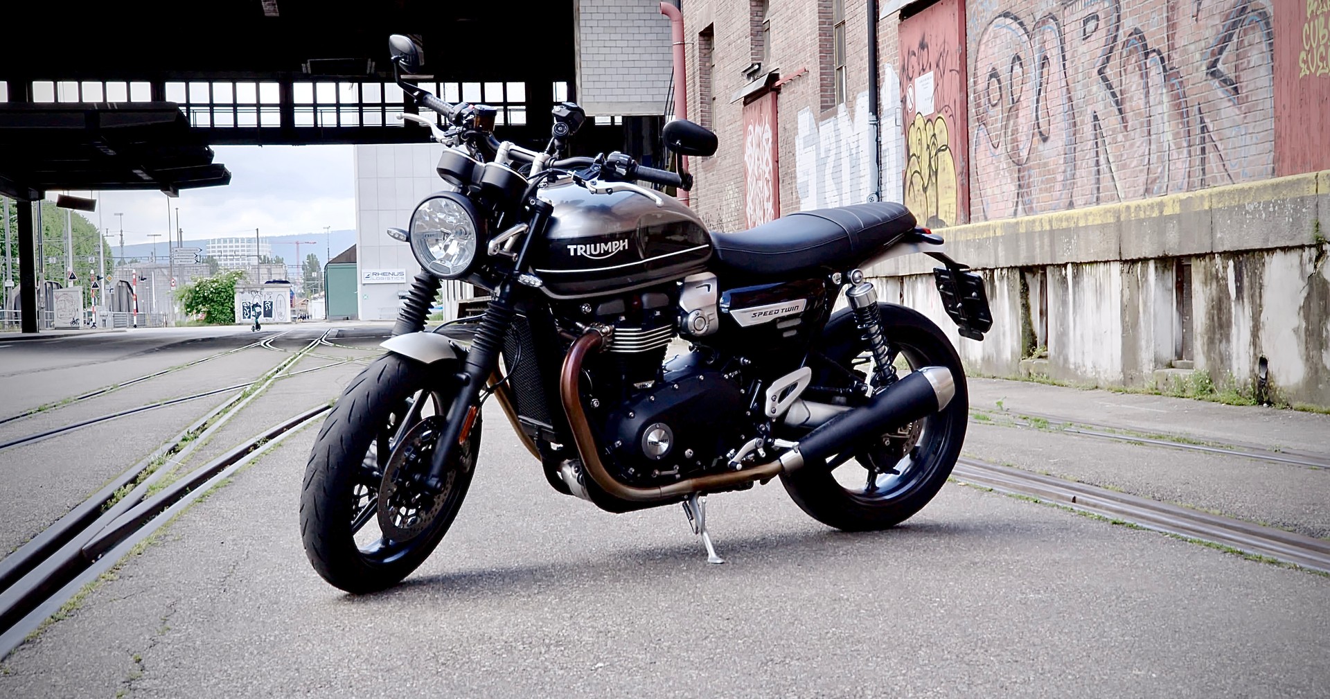 TRIUMPH Speed Twin 1200
