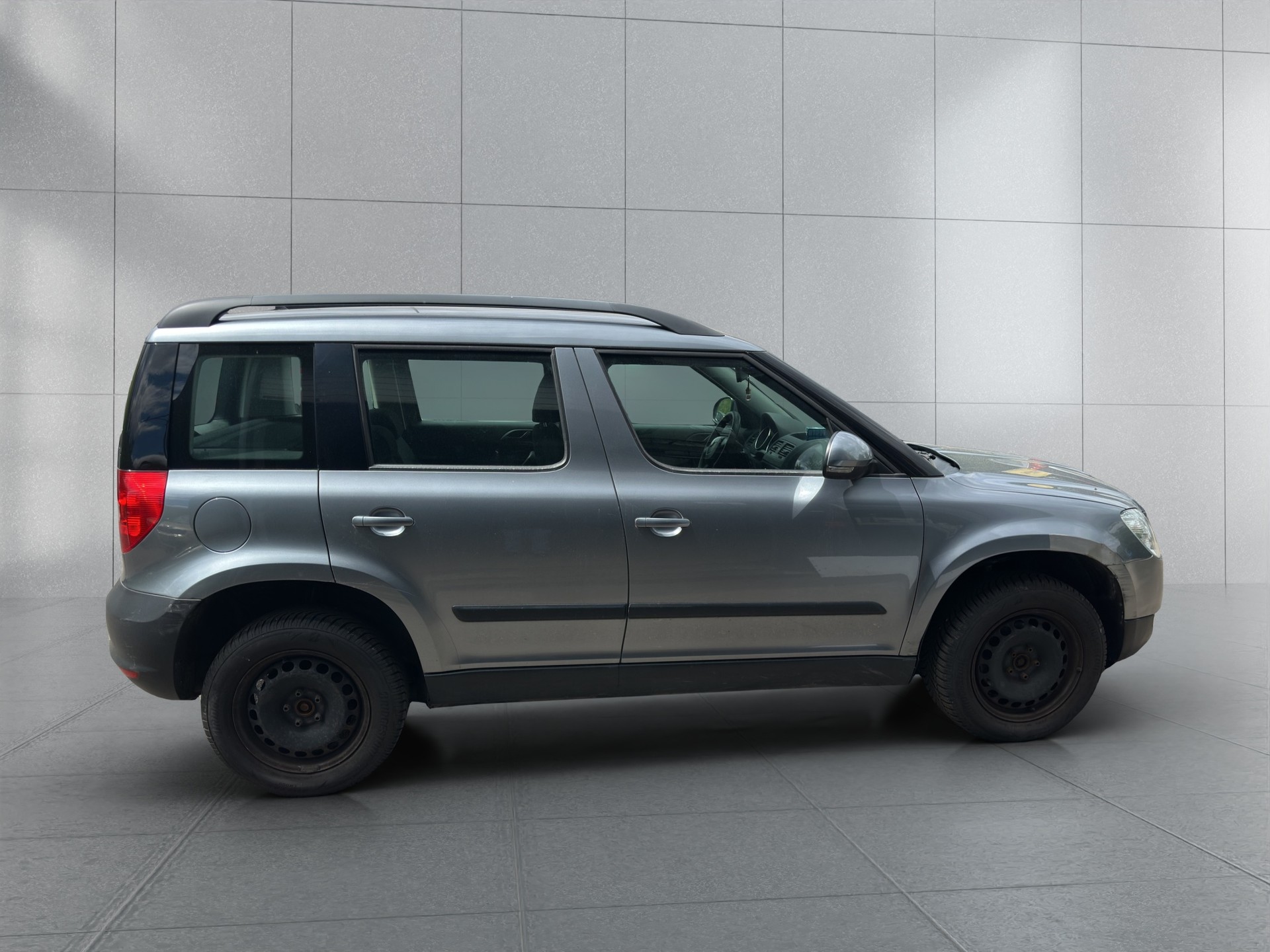 SKODA Yeti 2.0 TDI Active 4x4-image-6