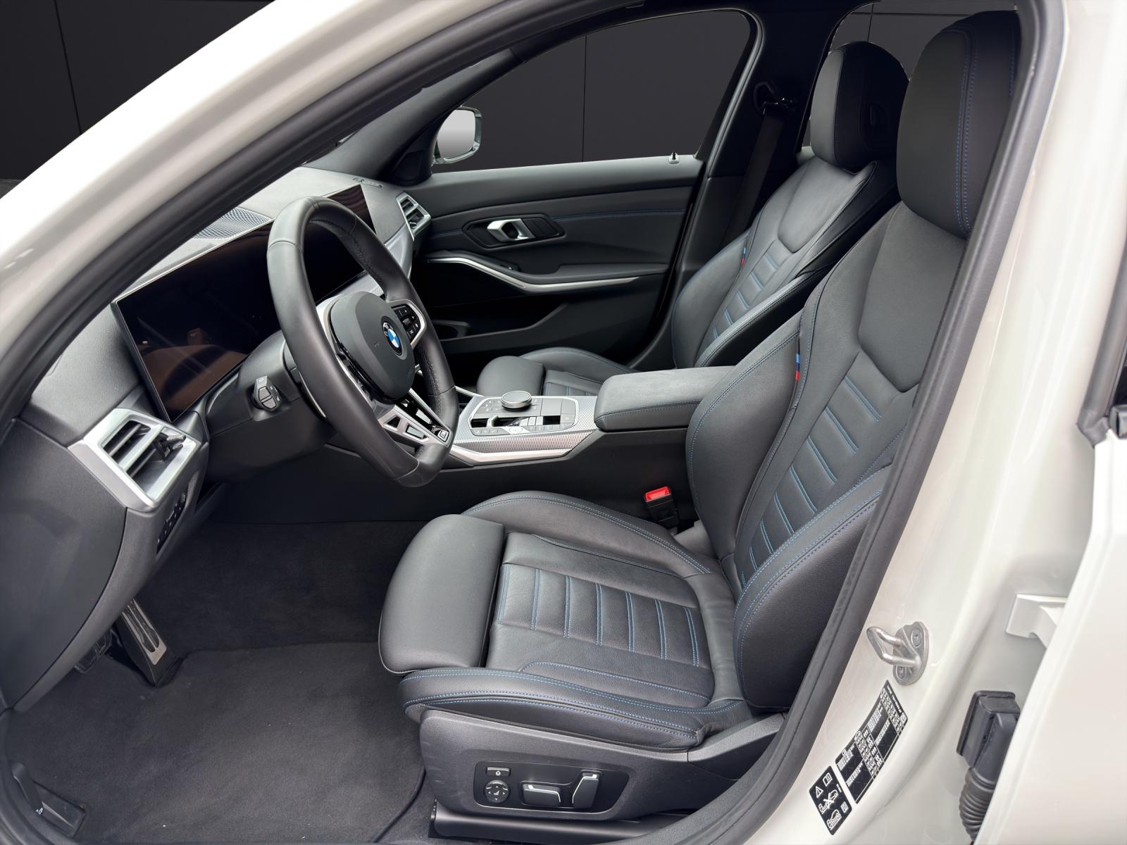 BMW 320d xDrive Touring-showroom-element-1