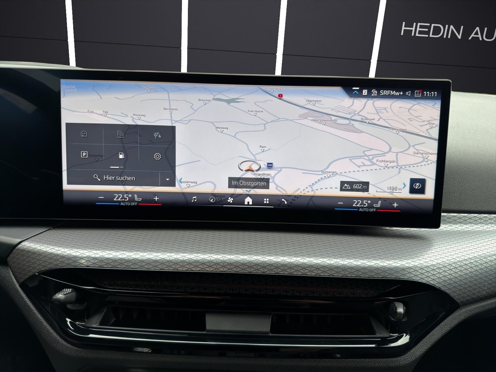 BMW 320d xDrive Touring-image-12