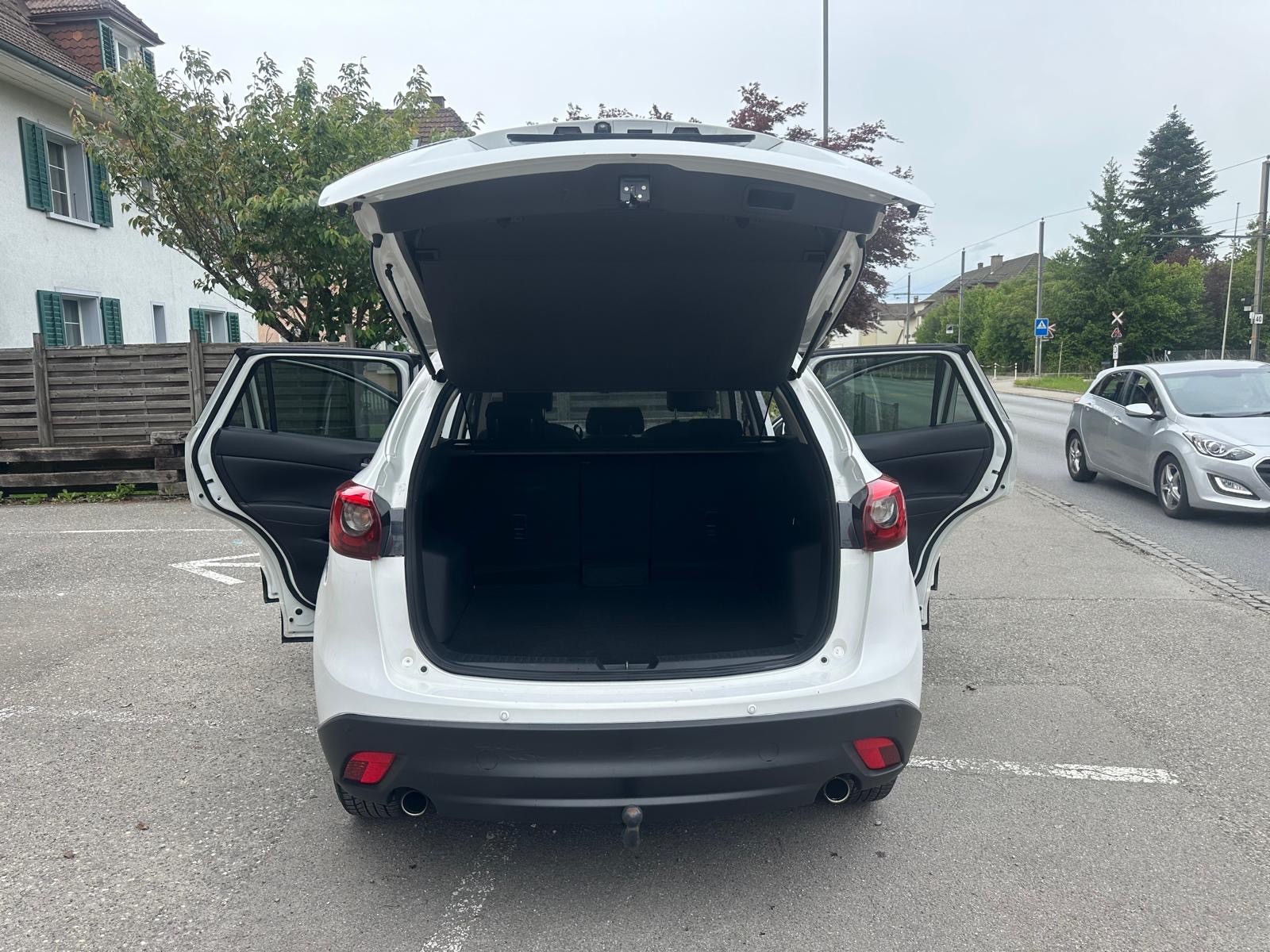 MAZDA CX-5 2.5 Revolution AWD Skyactive-G Automatic-image-6