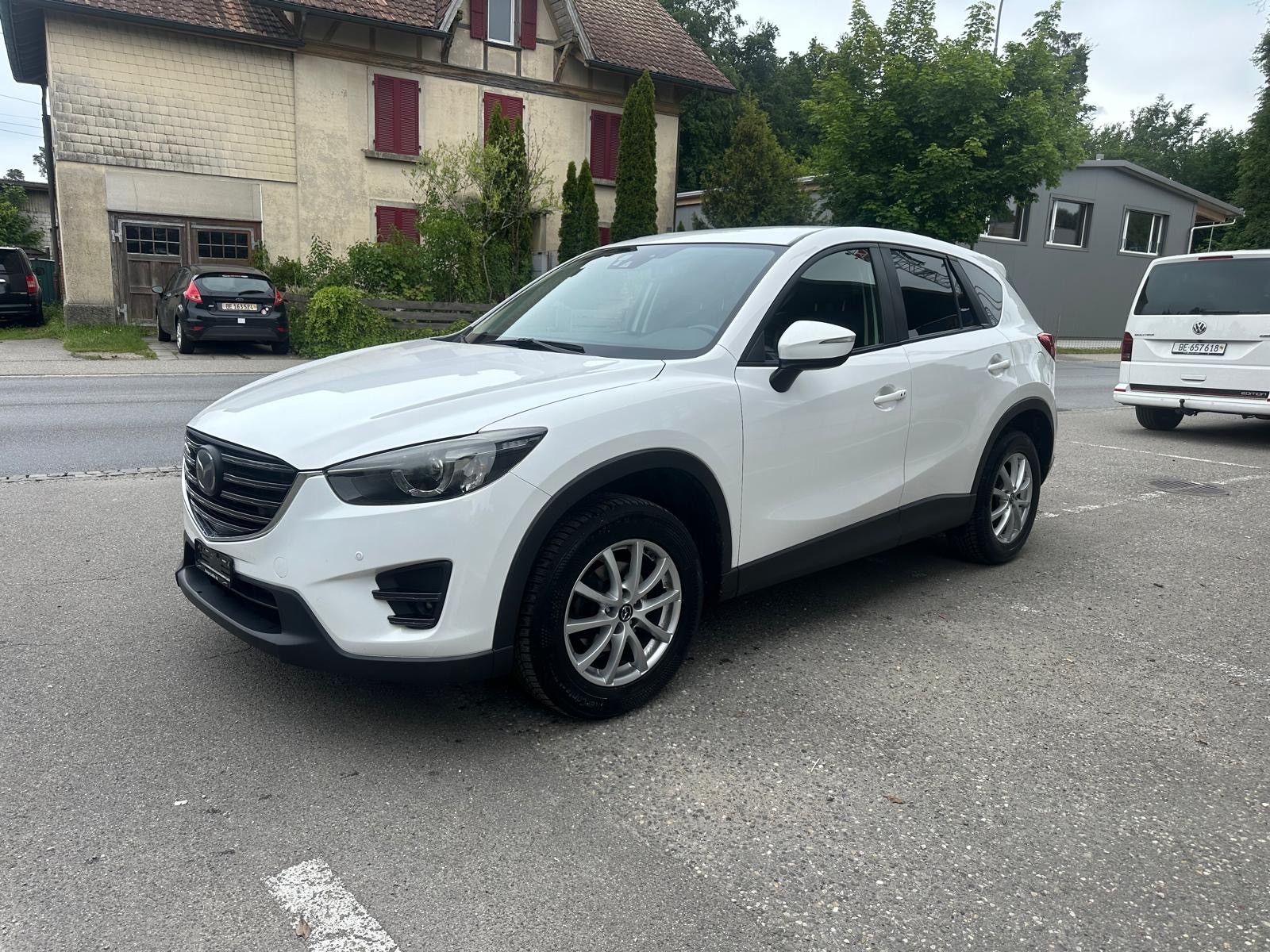 MAZDA CX-5 2.5 Revolution AWD Skyactive-G Automatic-showroom-element-1