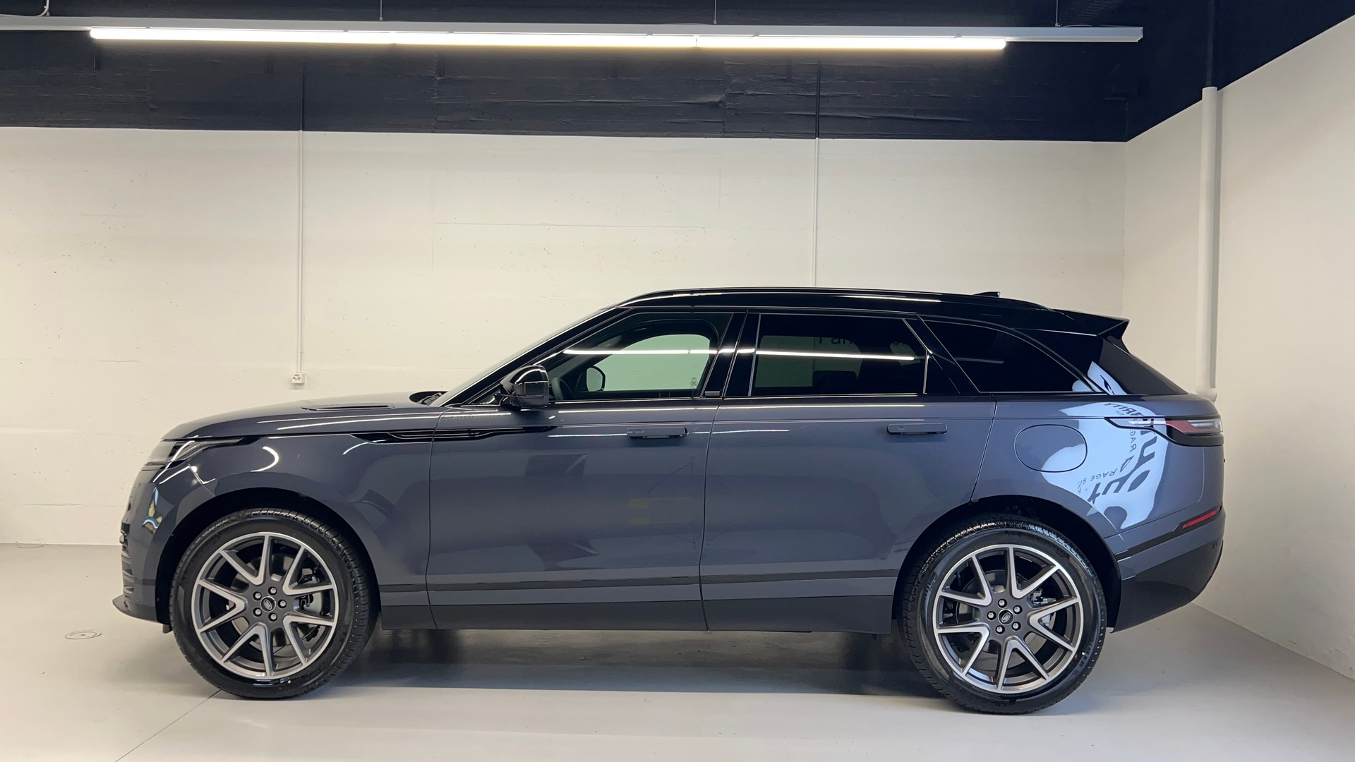 LAND ROVER Range Rover Velar 2.0 P400e Dynamic SE-image-7