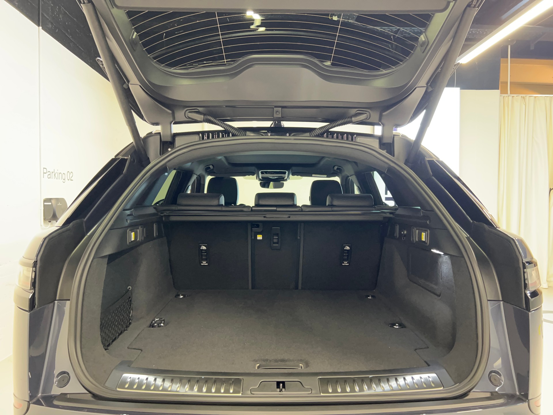 LAND ROVER Range Rover Velar 2.0 P400e Dynamic SE-image-11