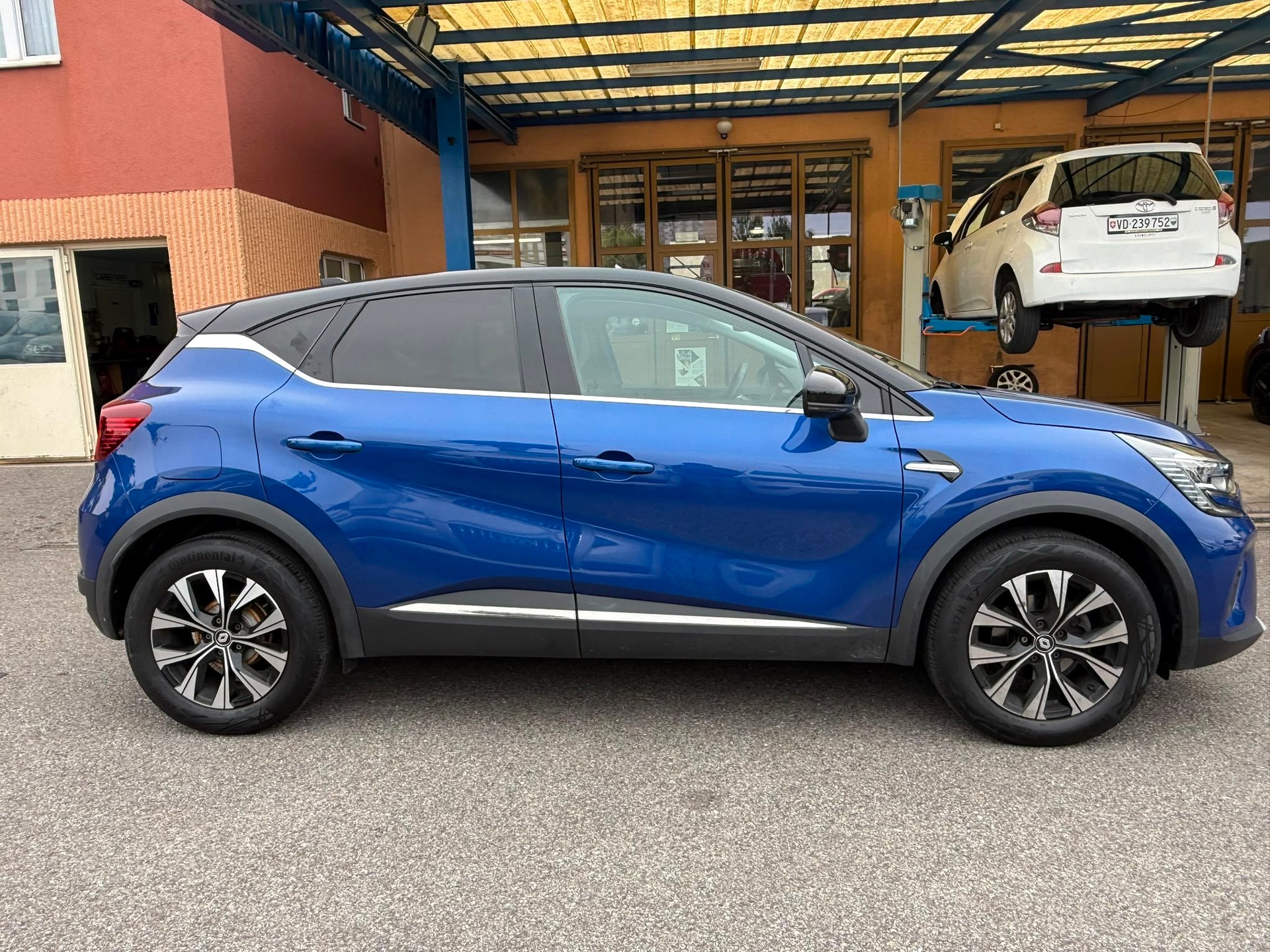 RENAULT Captur 1.3 TCe EDC Zen EDC-image-5