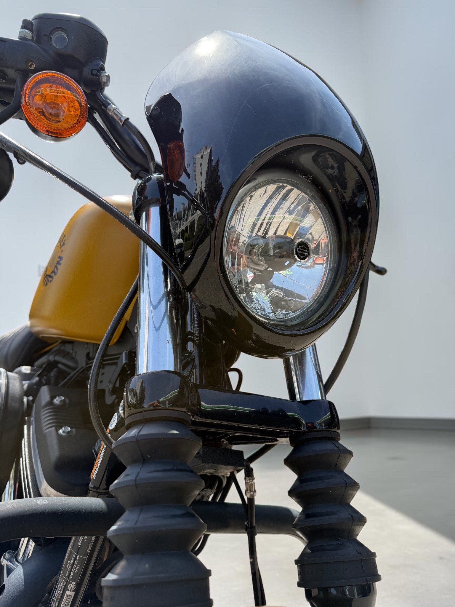 HARLEY-DAVIDSON XL 883 N Sportster Iron ABS-image-2