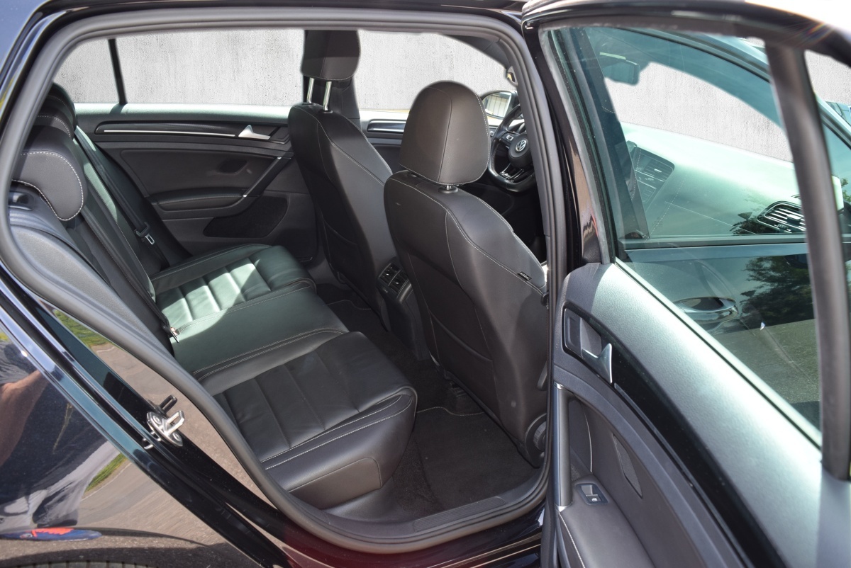 VW Golf 2.0 TSI R 4Motion DSG-image-10