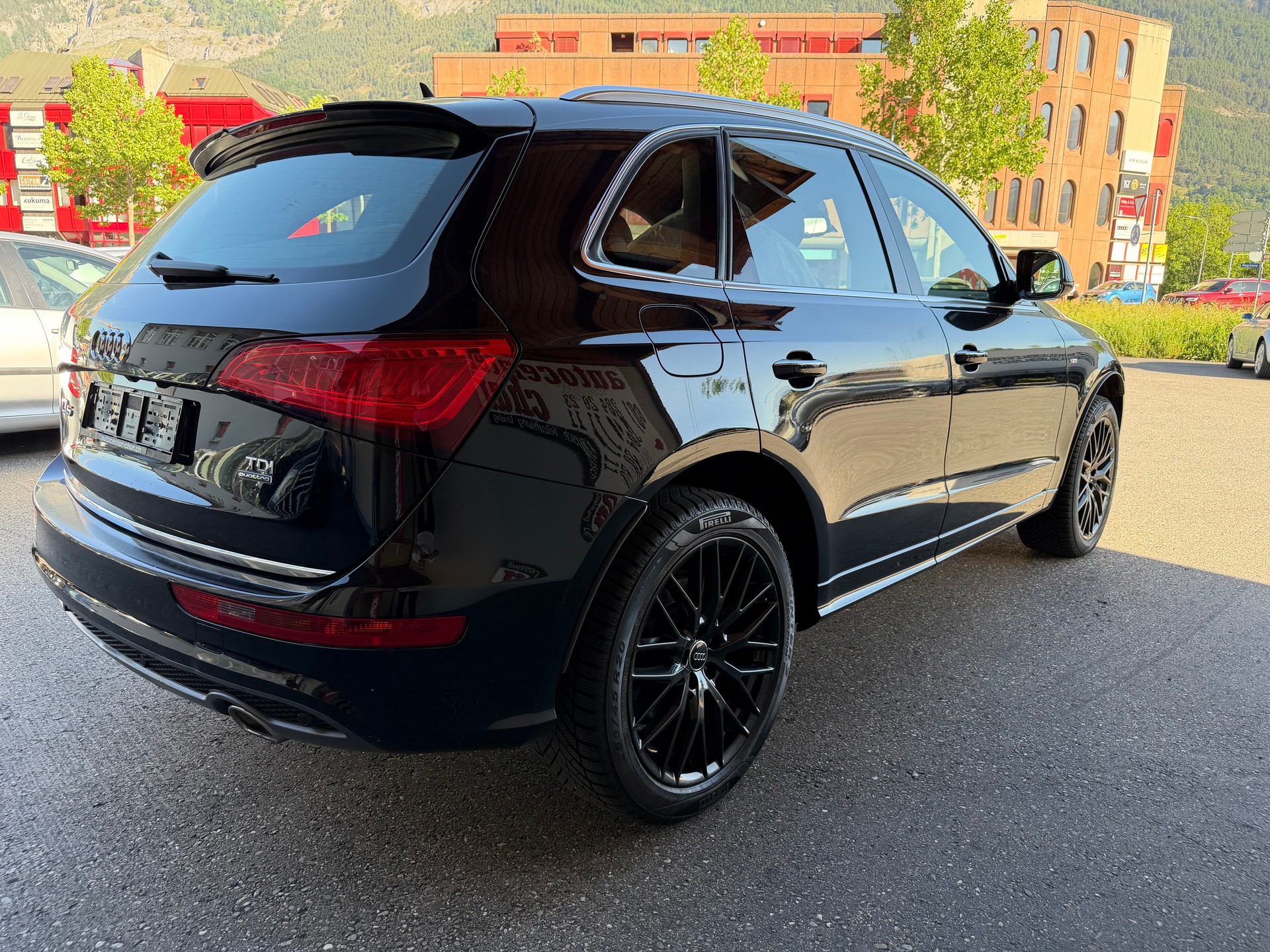 AUDI Q5 3.0 TDI clean quattro S-tronic-image-7