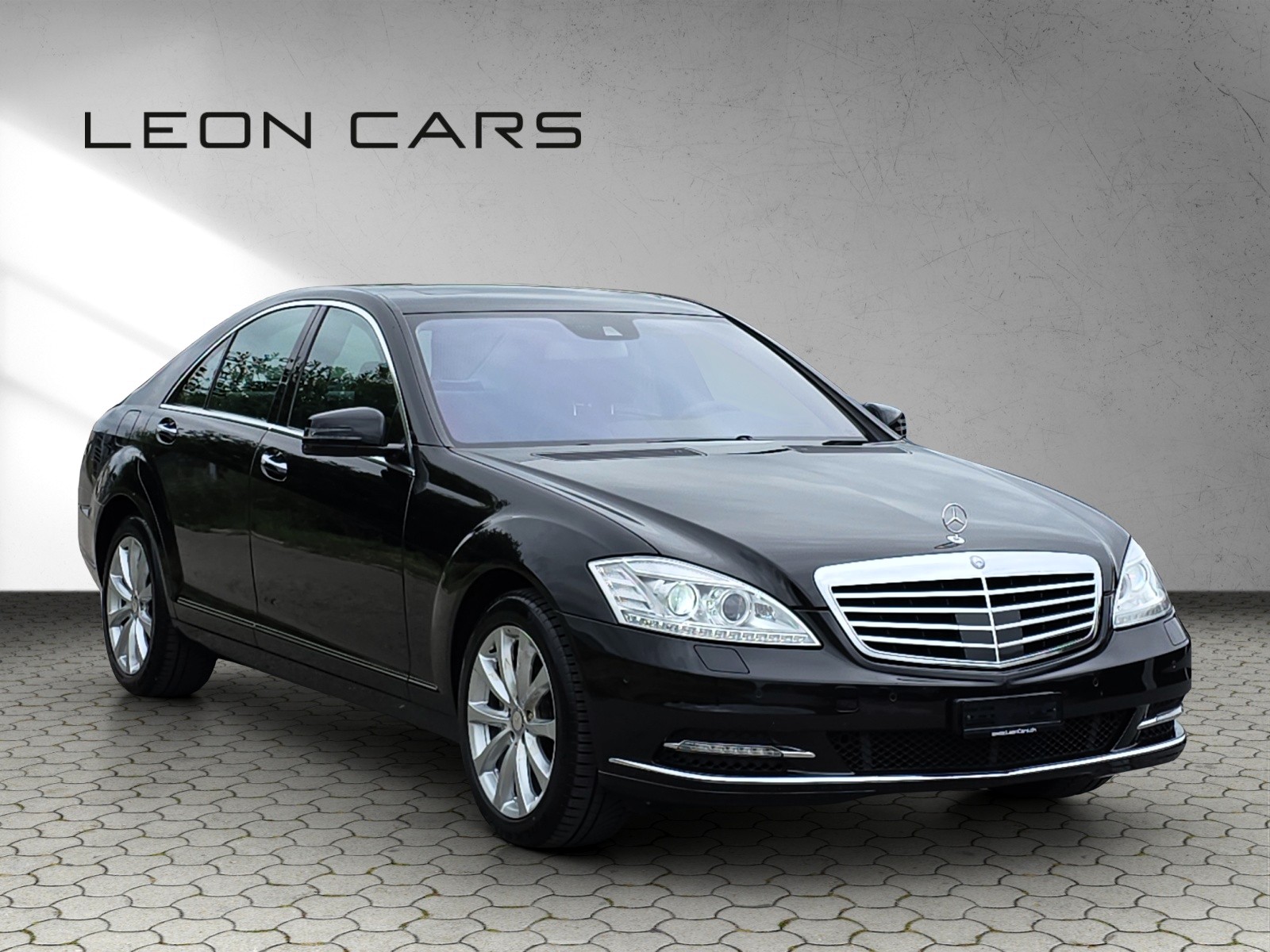 MERCEDES-BENZ S 350 BlueEfficiency SS 4Matic 7G-Tronic-showroom-element-2