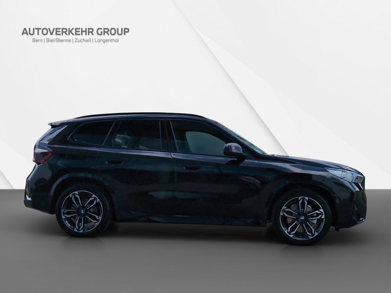 BMW iX1 xDrive 30 Ed. M Sport-image-6