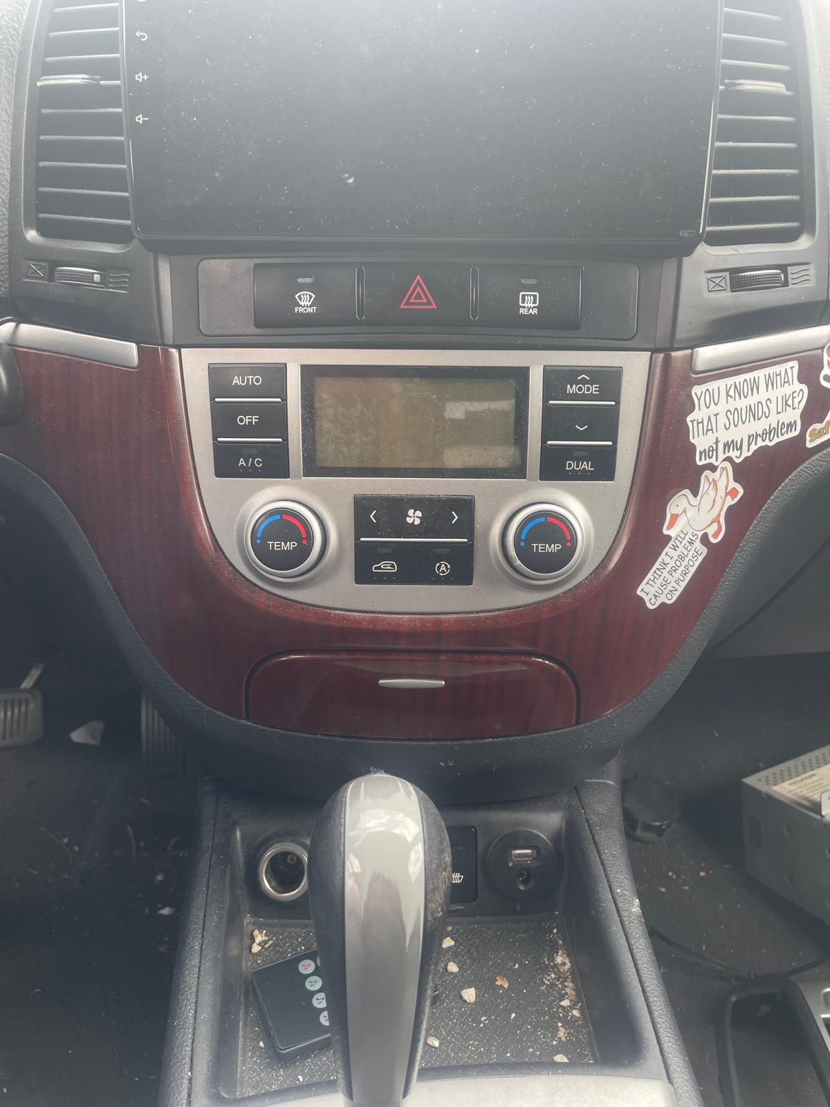 HYUNDAI Santa Fe 2.2 CRDi Premium 4WD Automatic-image-7