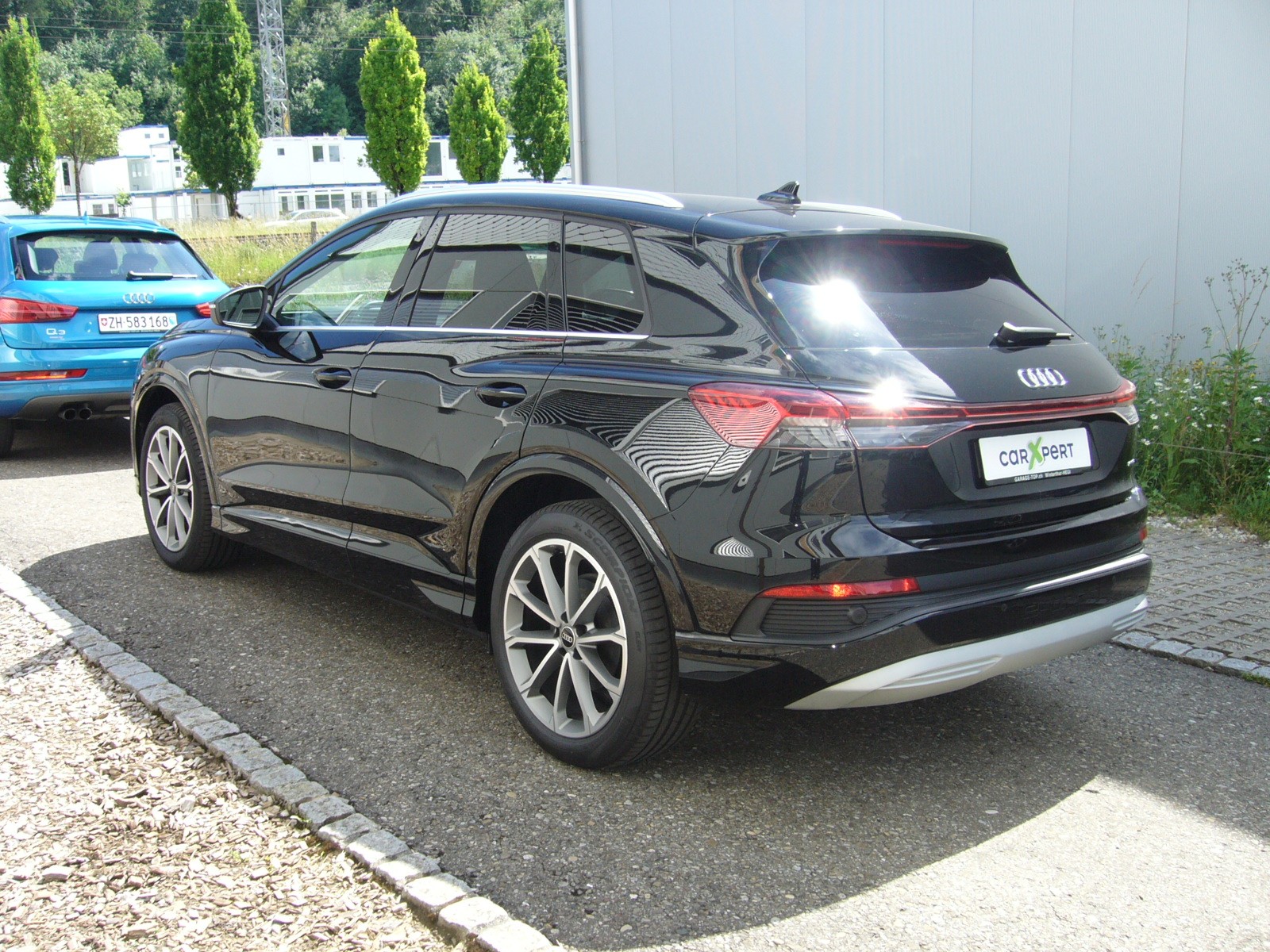AUDI Q4 e-tron 50 quattro 299 PS-showroom-element-2