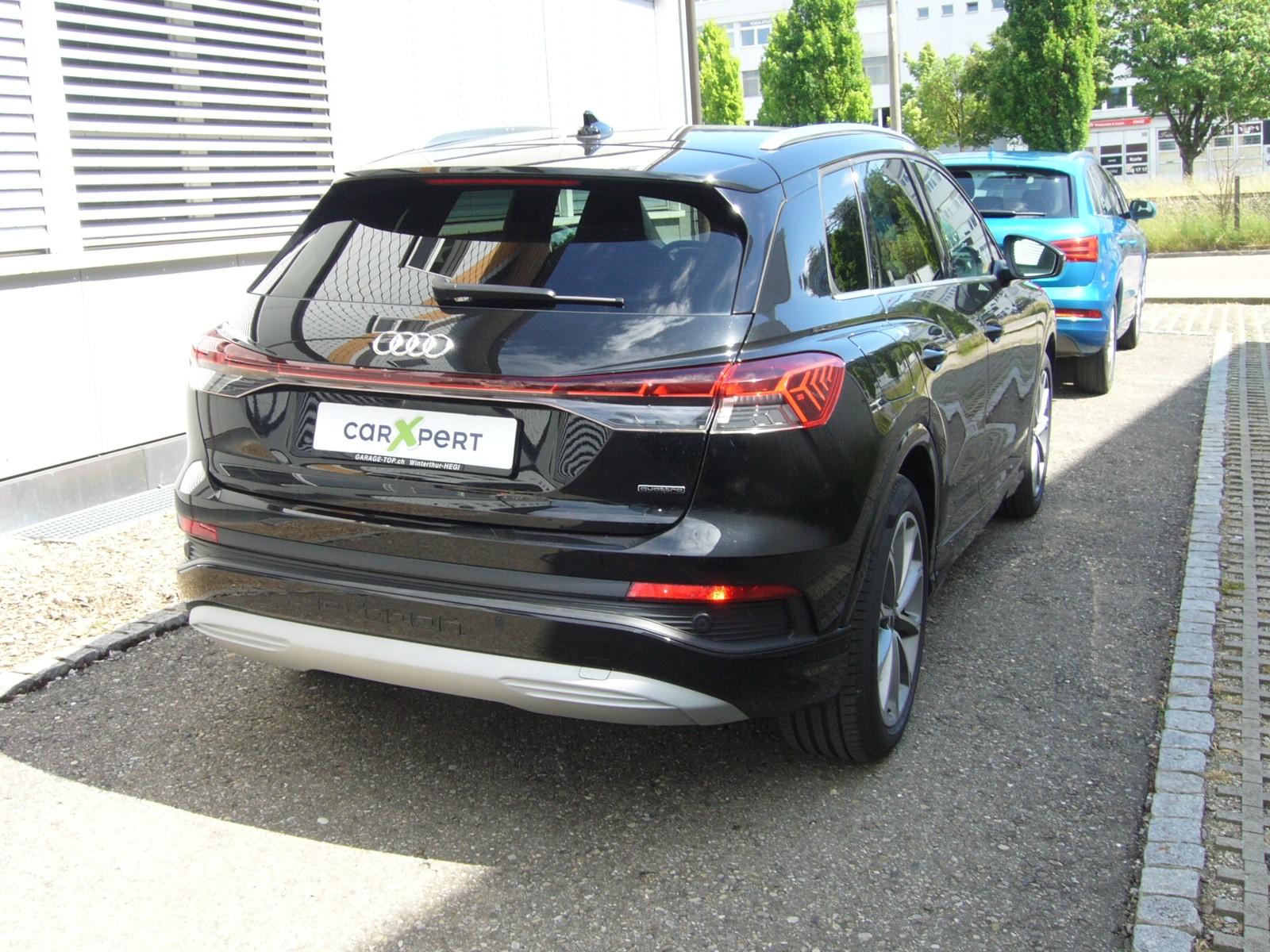 AUDI Q4 e-tron 50 quattro 299 PS-showroom-element-3