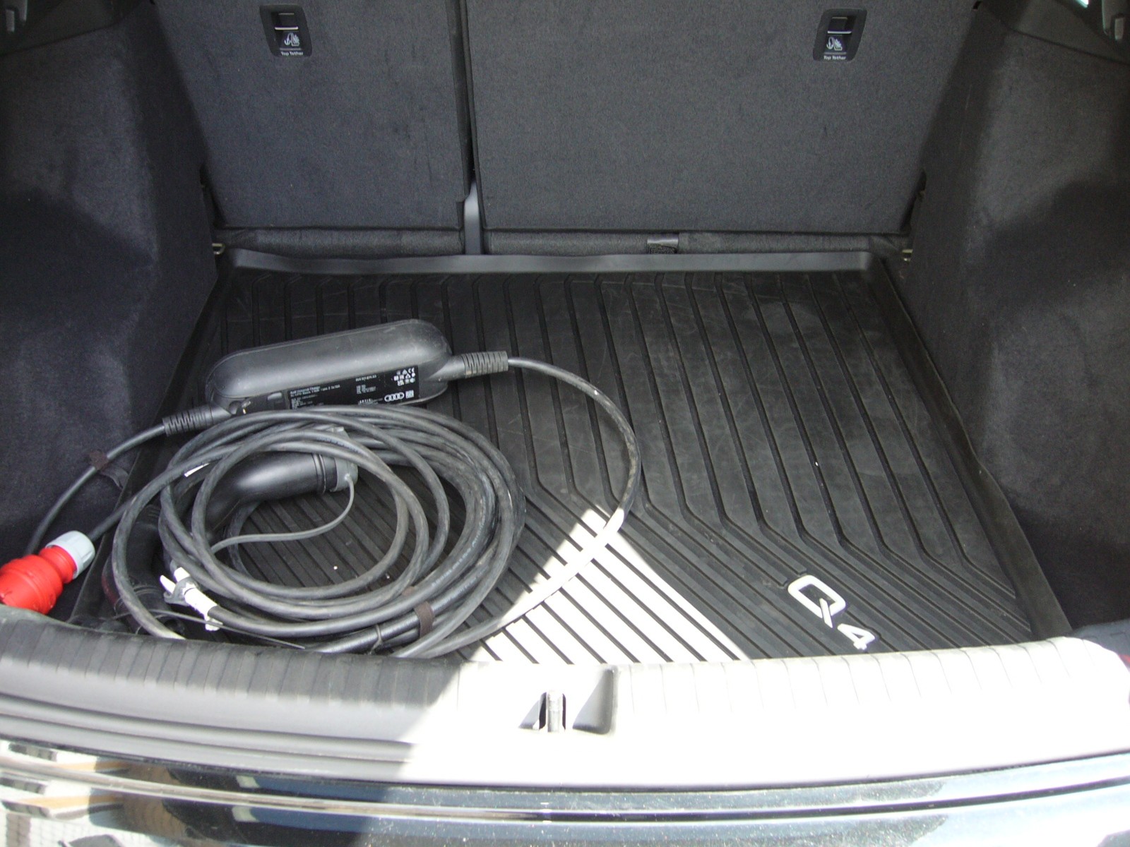 AUDI Q4 e-tron 50 quattro 299 PS-image-14