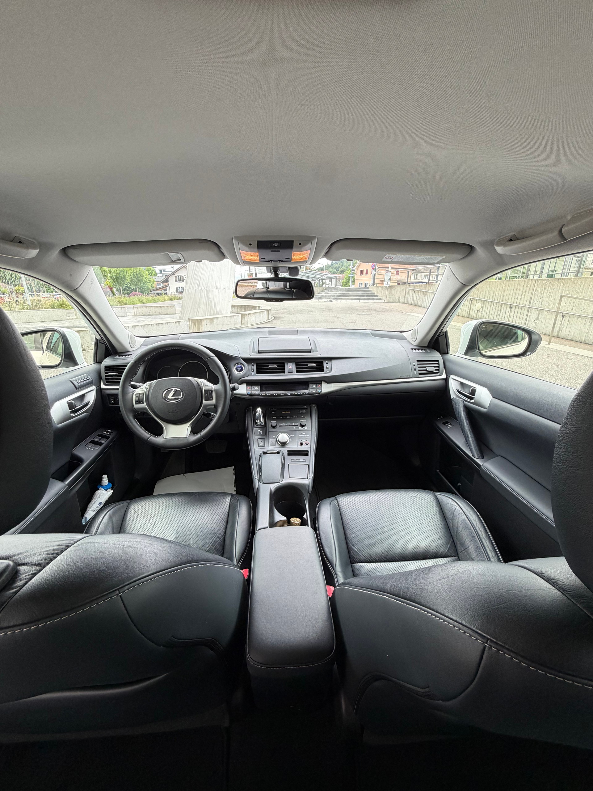 LEXUS CT 200h 1.8 Excellence CVT-image-9
