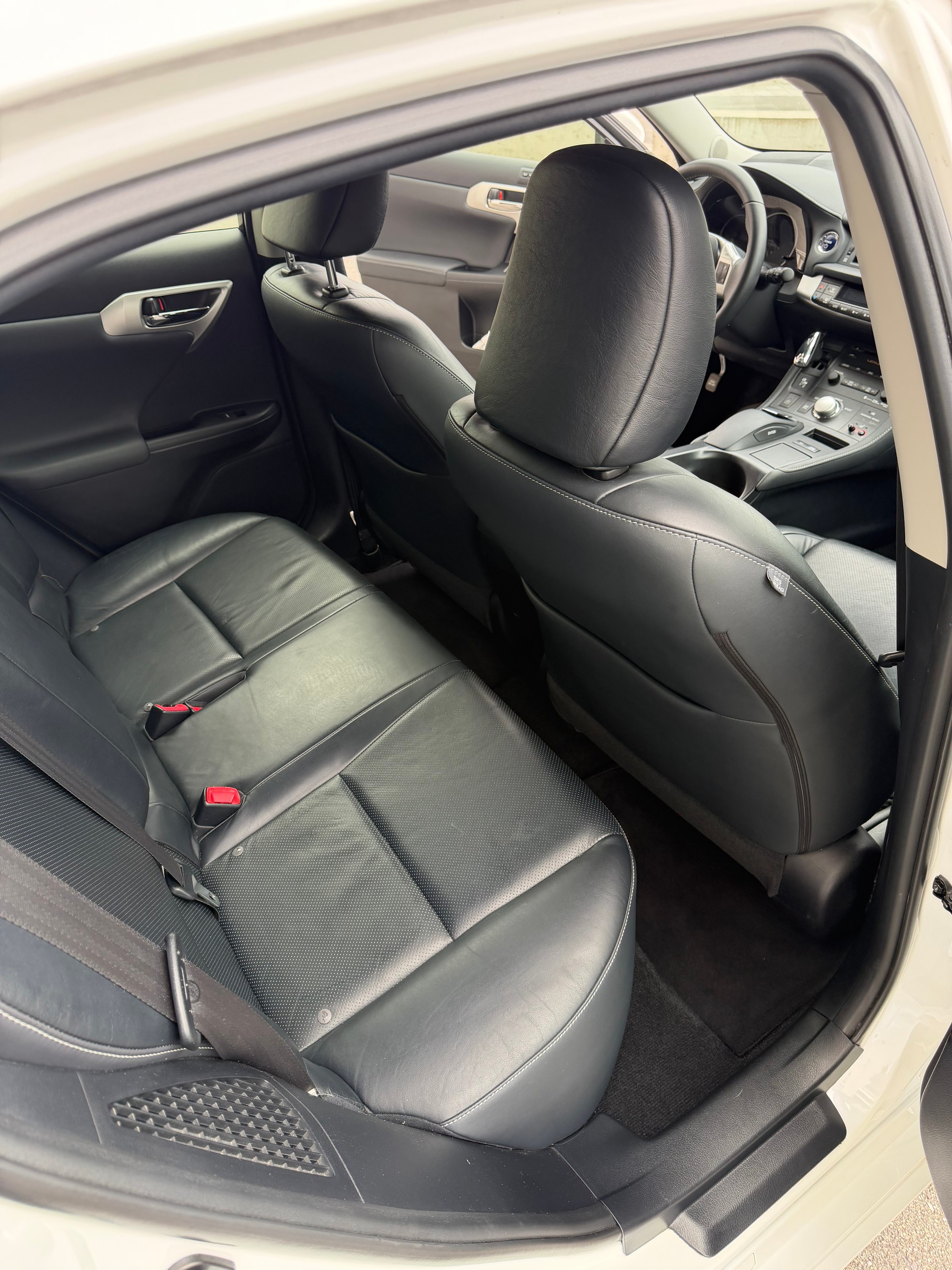 LEXUS CT 200h 1.8 Excellence CVT-image-7