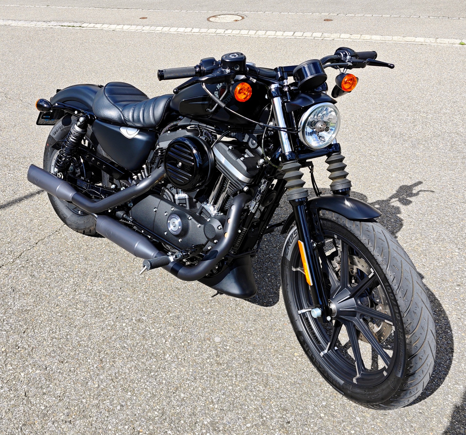 HARLEY-DAVIDSON XL 883 N Sportster Iron ABS-image-4