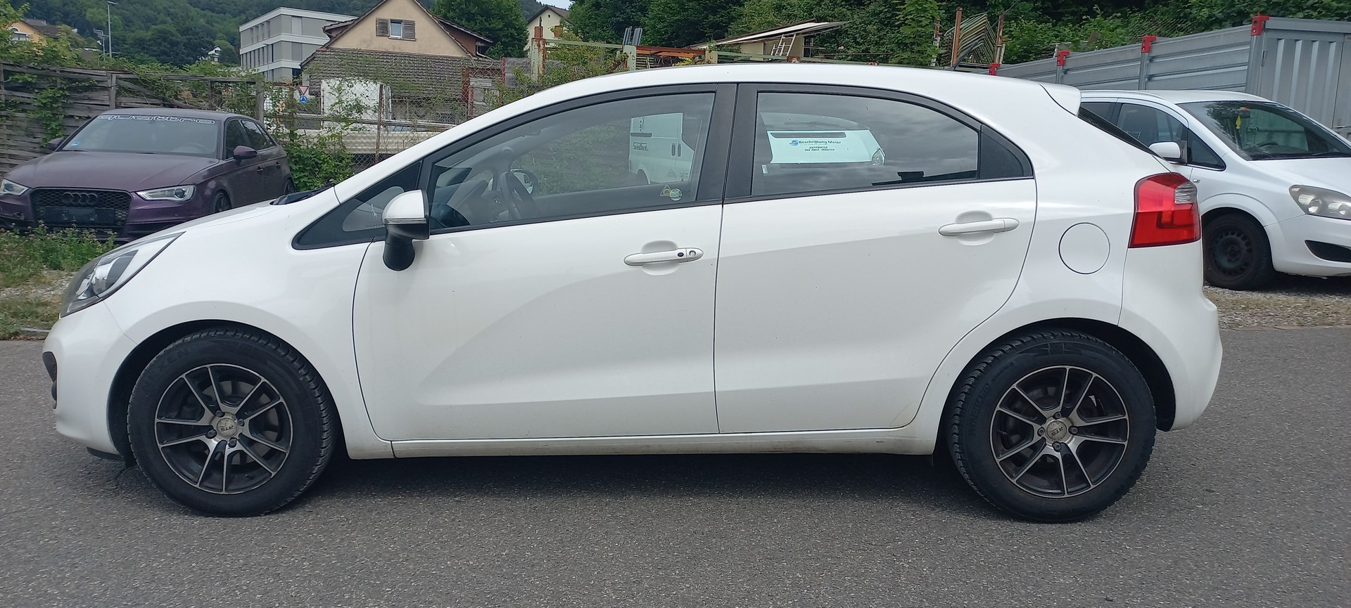 KIA Rio 1.4 CRDi Style-image-2