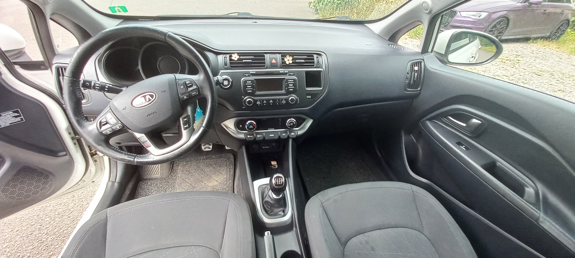 KIA Rio 1.4 CRDi Style-image-9