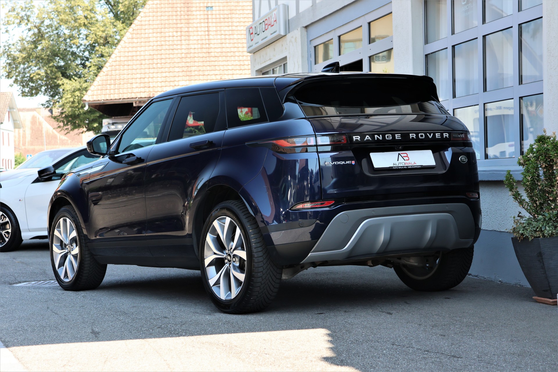 LAND ROVER Range Rover Evoque P 200 MHEV SE AT9 (CH)-showroom-element-2