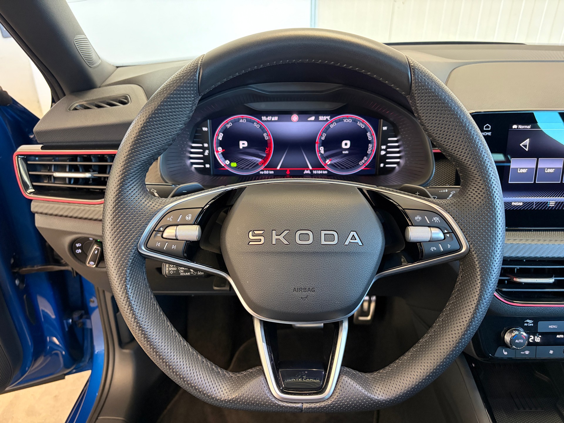 SKODA Kamiq 1.5 TSI DSG "Monte Carlo" - HERSTELLERGARANTIE BIS 2030!-image-9