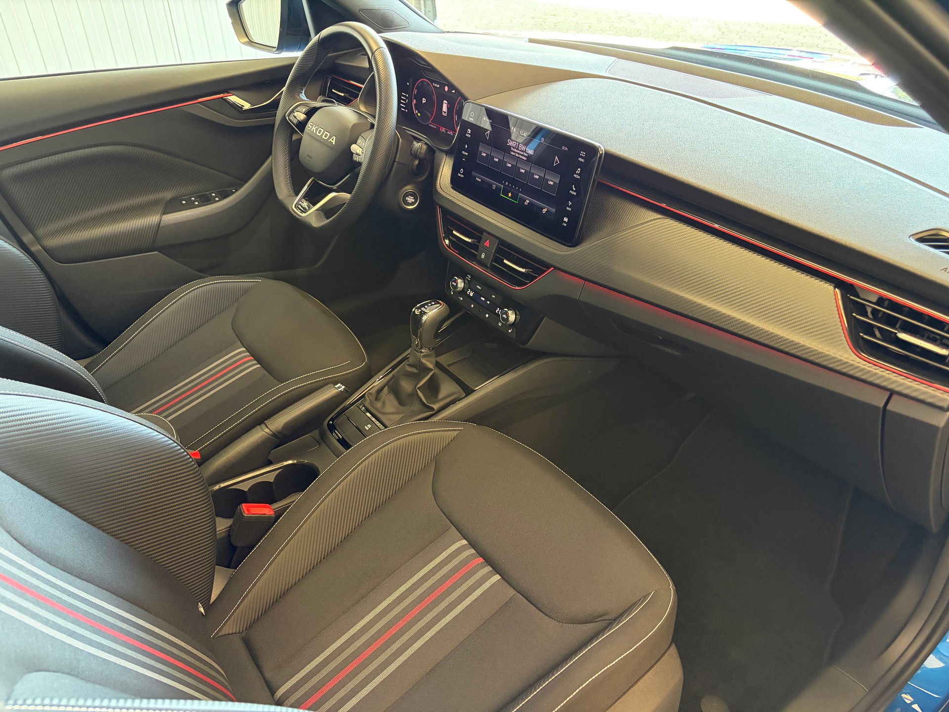 SKODA Kamiq 1.5 TSI DSG "Monte Carlo" - HERSTELLERGARANTIE BIS 2030!-image-4