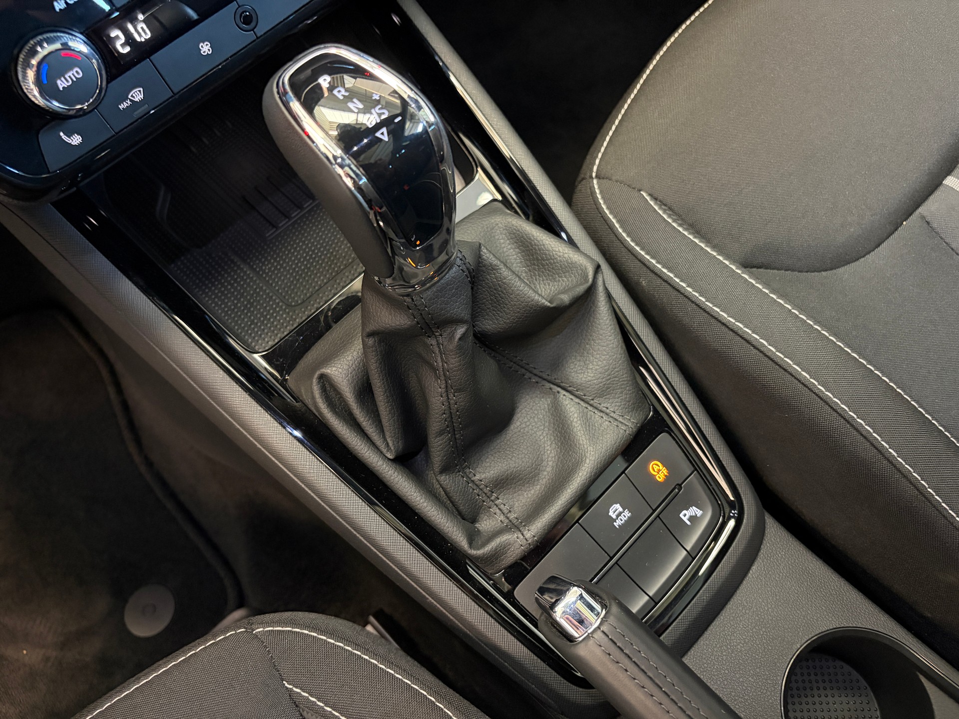 SKODA Kamiq 1.5 TSI DSG "Monte Carlo" - HERSTELLERGARANTIE BIS 2030!-image-20