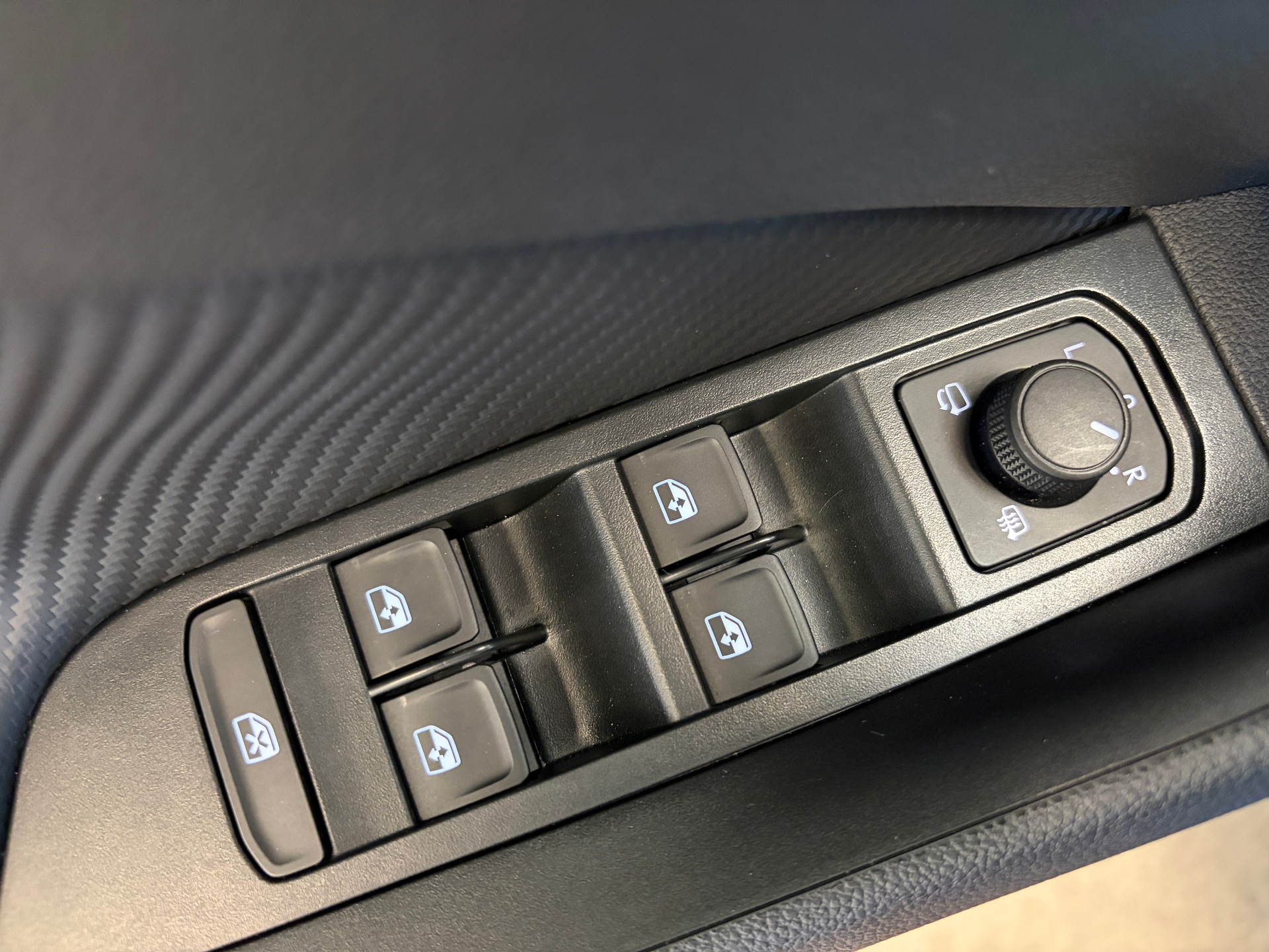 SKODA Kamiq 1.5 TSI DSG "Monte Carlo" - HERSTELLERGARANTIE BIS 2030!-image-23