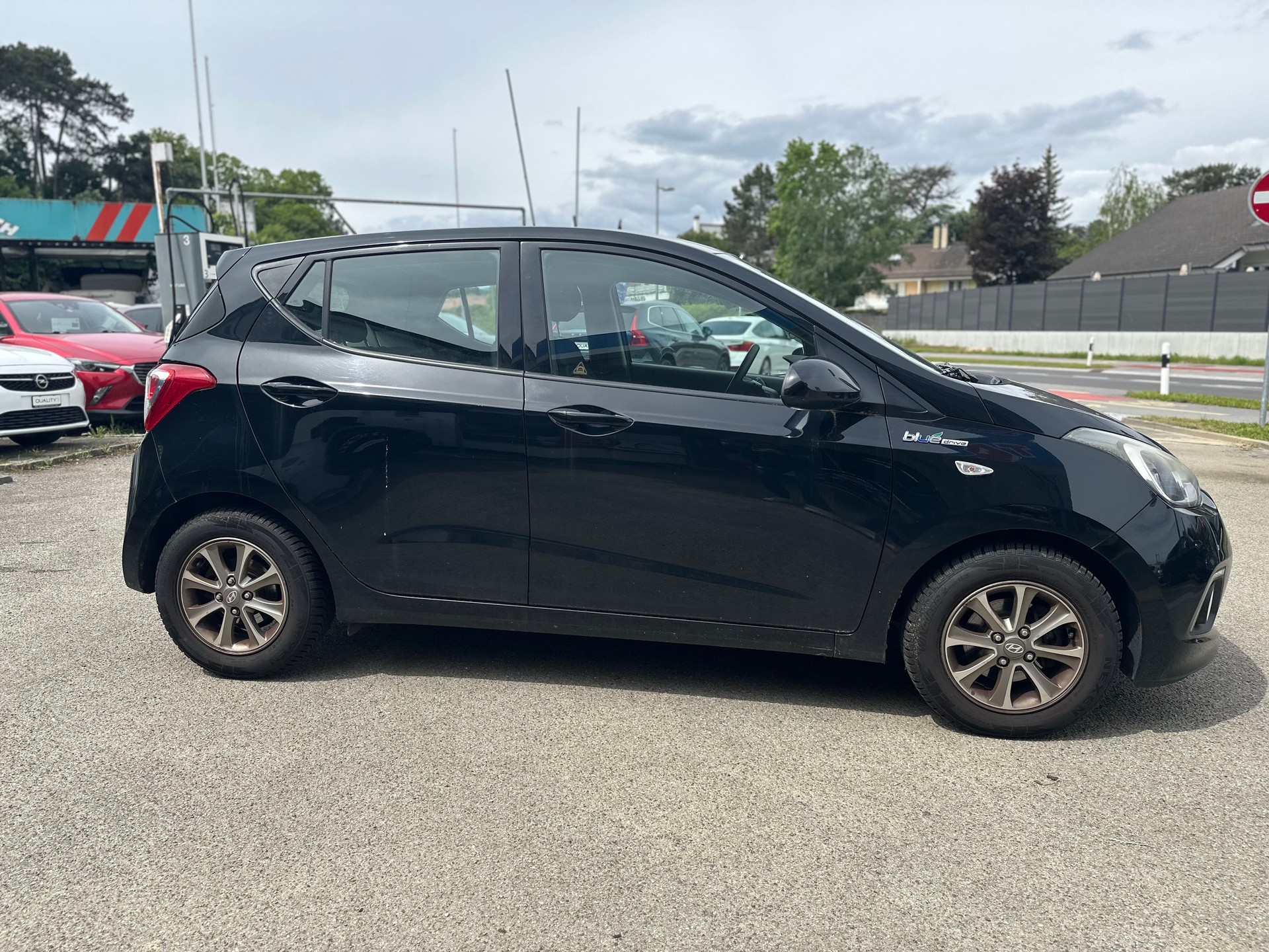 HYUNDAI i10 1.0 Amplia-image-2