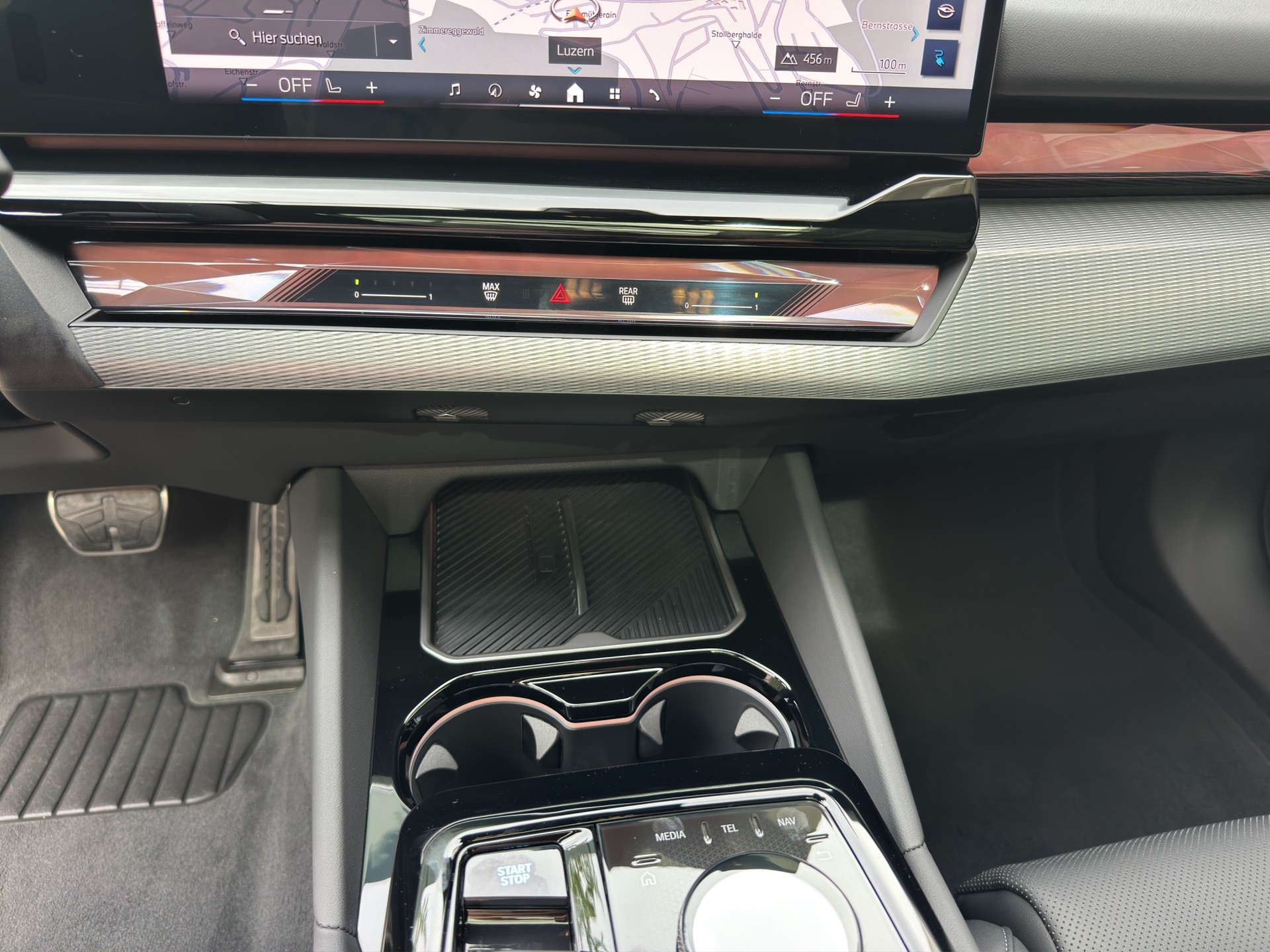 BMW i5 xDrive 40 Touring M Sport-image-15