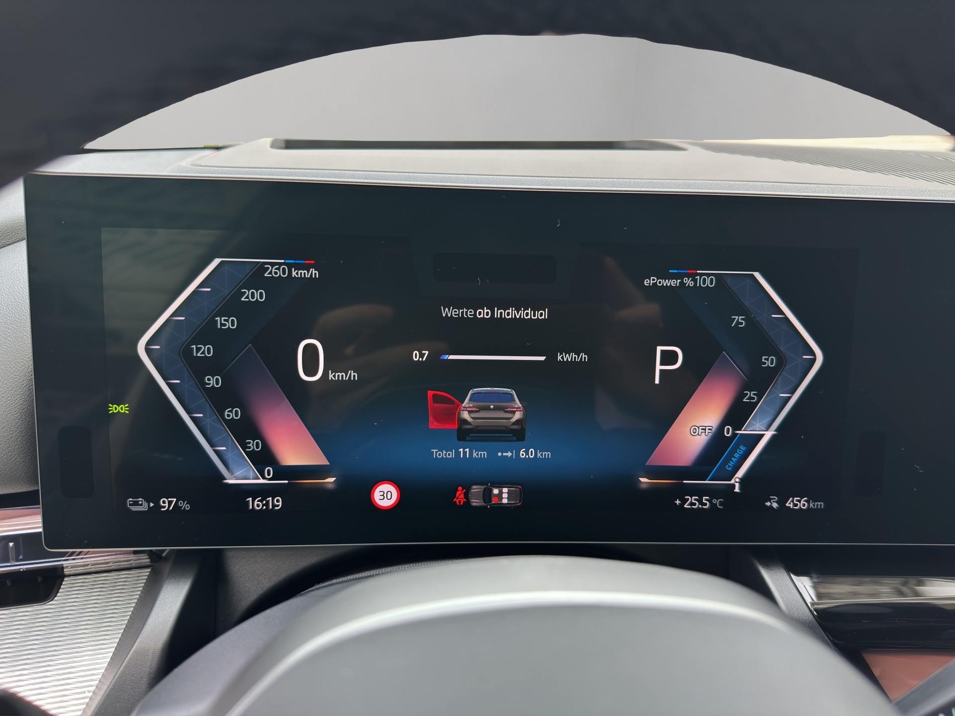 BMW i5 xDrive 40 Touring M Sport-image-13