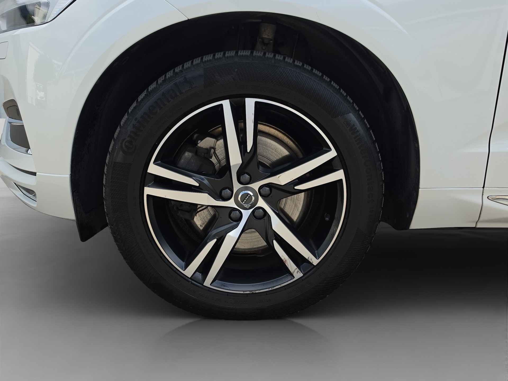 VOLVO XC60 2.0 B5 MH Inscription AWD-image-8