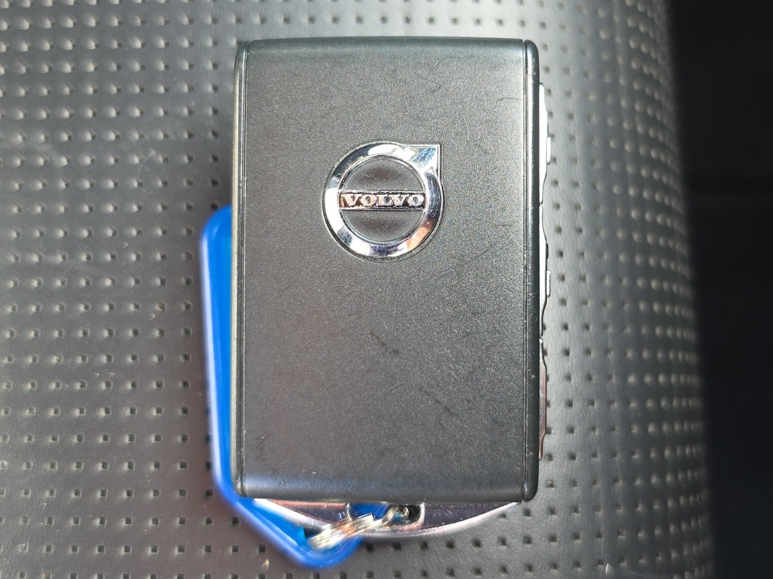 VOLVO XC60 2.0 B5 MH Inscription AWD-image-21