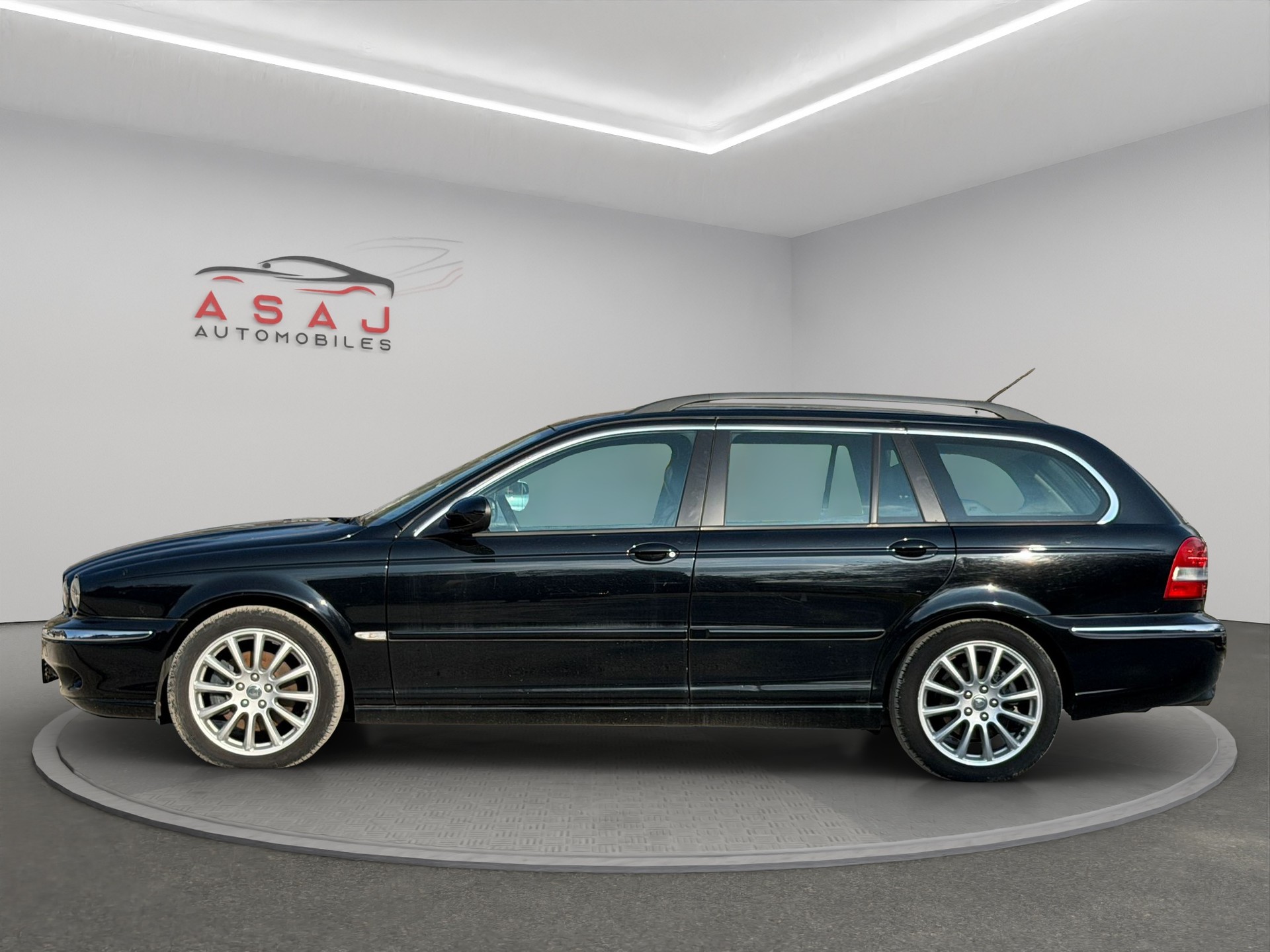 JAGUAR X-Type Estate 3.0 V6 Traction4 Executive-image-7