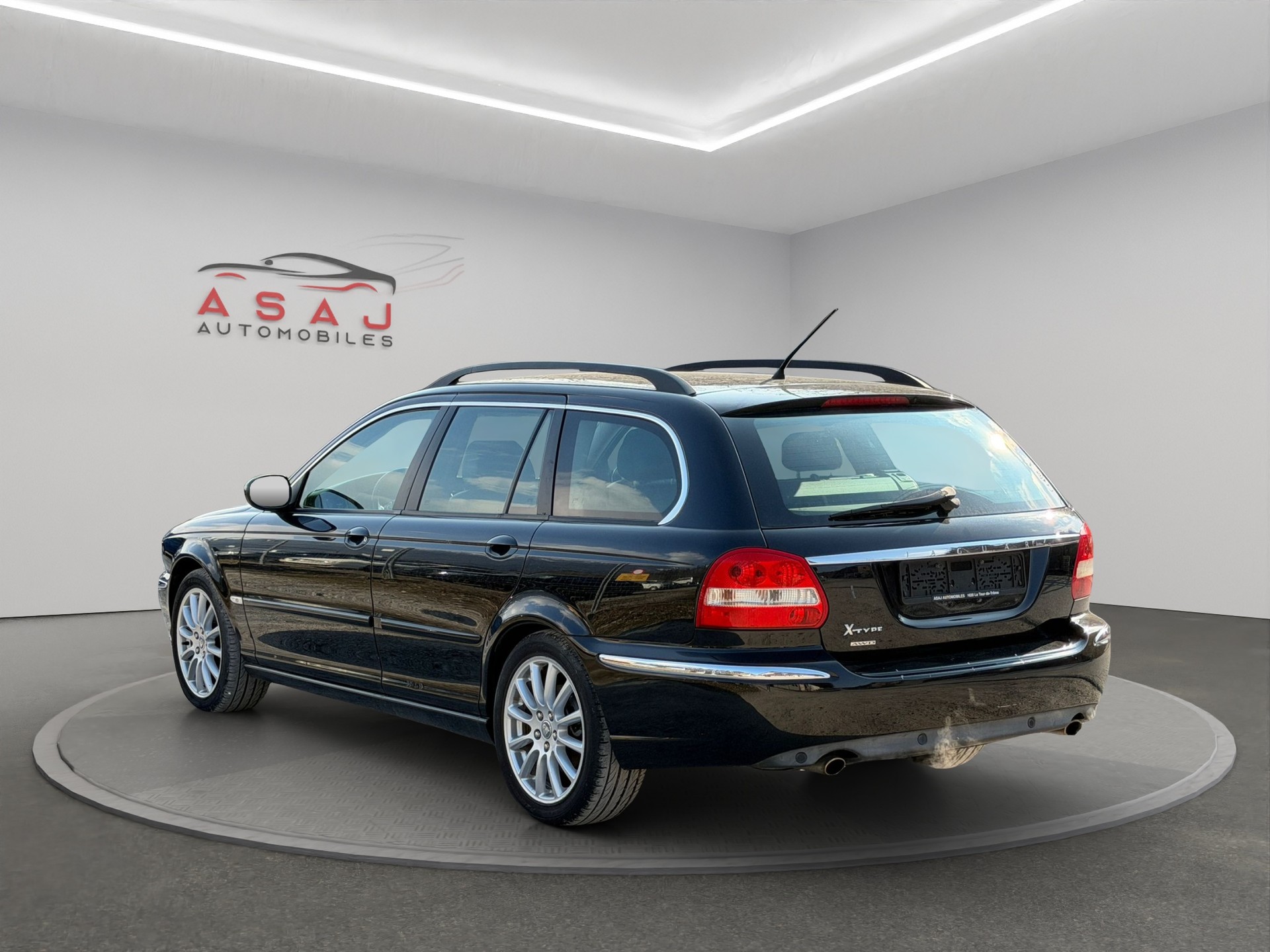 JAGUAR X-Type Estate 3.0 V6 Traction4 Executive-image-6