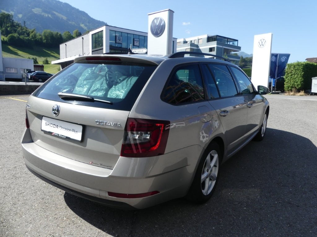 SKODA Octavia Combi 1.8 TSI Clever DSG-showroom-element-3